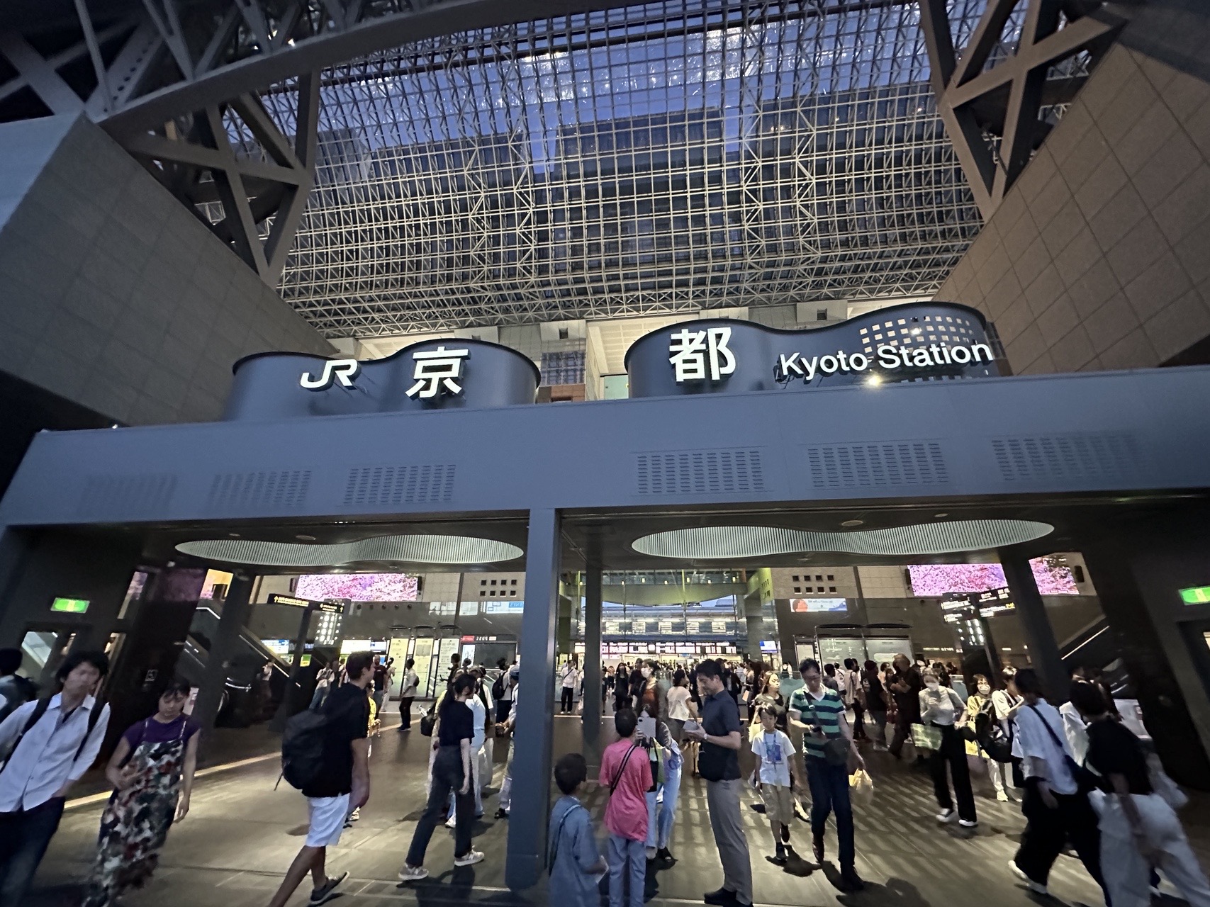 中國人不來日本可能會造成日本的經濟損失，但也剛好趁機促進日本國旅。