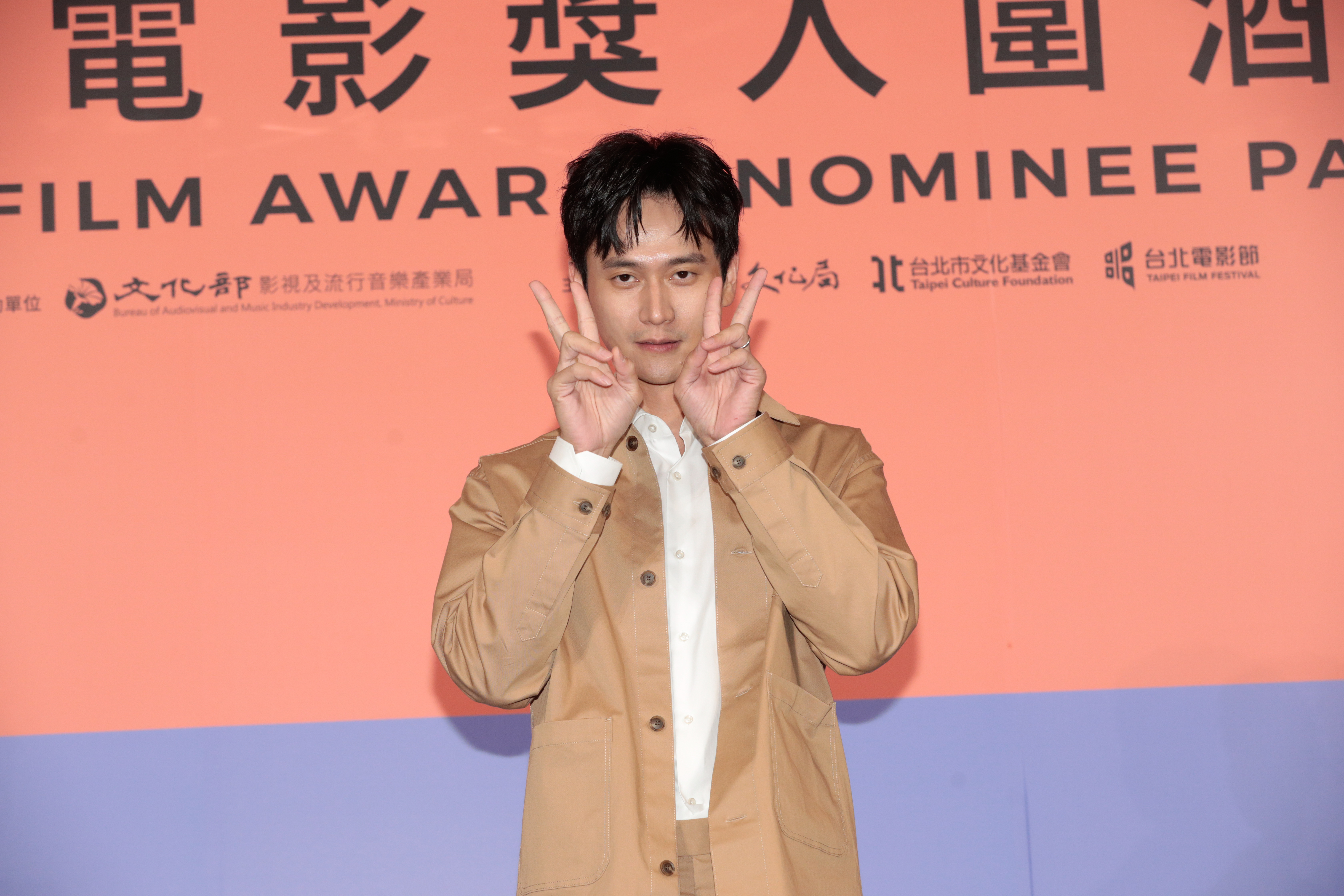 出席第28屆台北電影節入圍酒會,角逐最佳男主角,僅有劉冠廷這一位,這下真的變成冠廷宇宙了!
