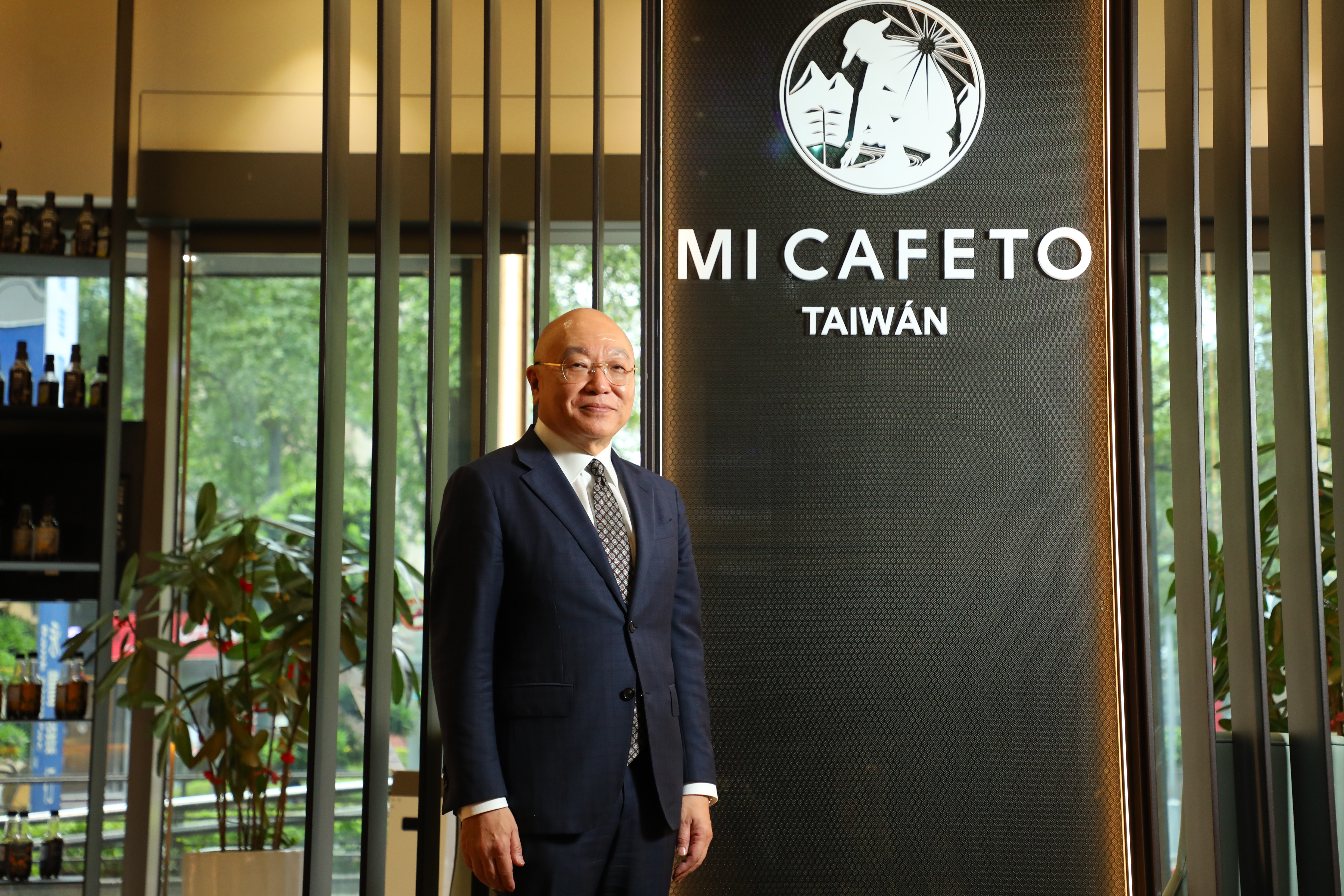 協技科技董事長林浩司因為疫情中喝不到MI CAFETO的咖啡，於是取得川島良彰授權在台灣開出「和風美咖」，今年已開幕滿3年。