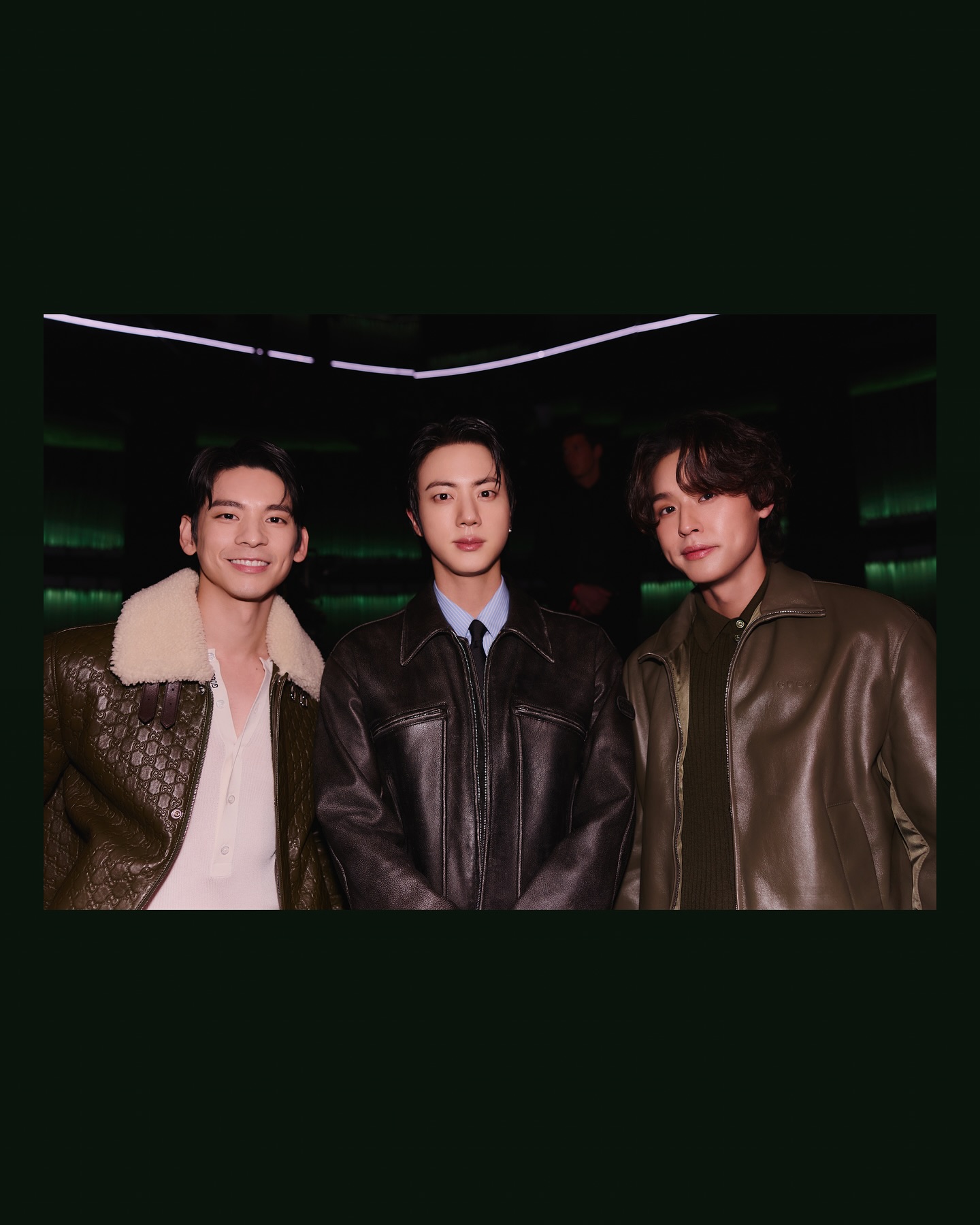 林柏宏(左起)、JIN與Billkin在GUCCI時裝大秀現場留下合照。(翻攝Billkin entertainment INS)