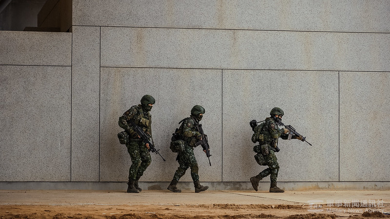 當兵是國民應盡的義務，竟有新兵入伍隔天就賴床還嗆長官「出營區弄死你」。圖為示意圖（軍聞社提供）