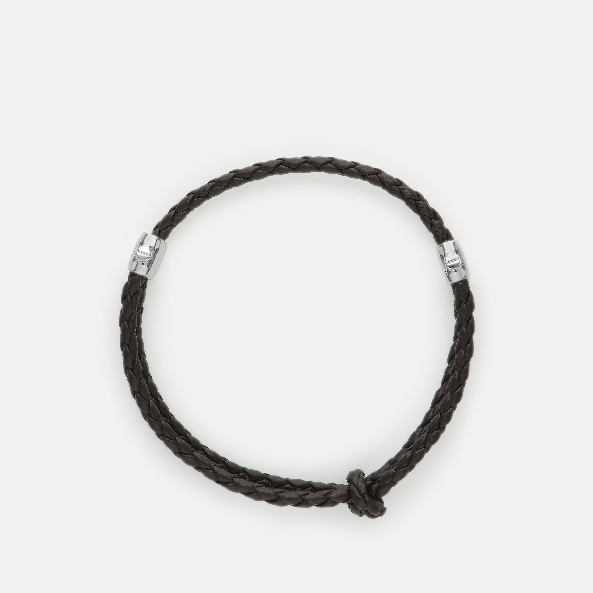 經典編織皮革手環。NT$16,600（BOTTEGA VENETA提供）