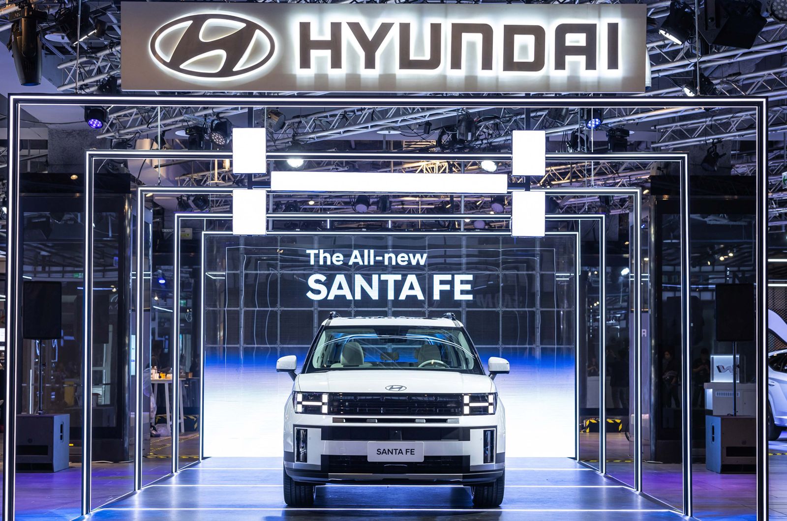 【新車登場】HYUNDAI大手筆！三創首發全新SANTA FE，強勁油電動力讓你欲罷不能！