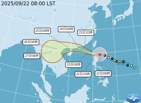 強颱「樺加沙」持續長大中，暴風圈將於中午接觸台灣陸地。（翻攝自中央氣象署官網）