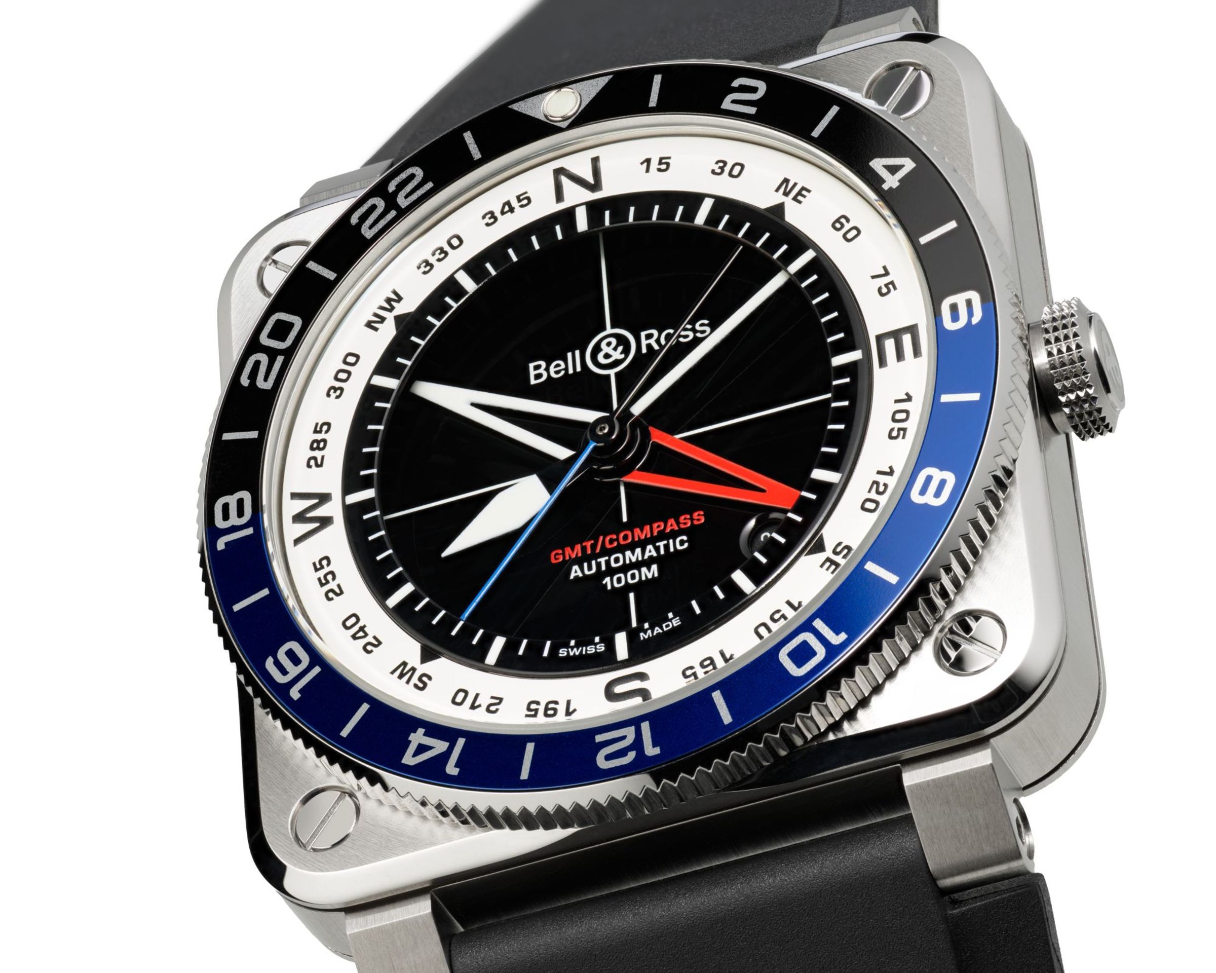 BR-03 GMT Compass錶盤的指南針式佈局醒目實用，不只具裝飾性，其刻度亦能發揮指示方向的功能。