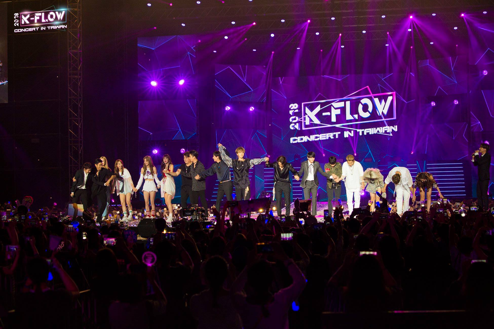 K-FLOW」拼盤演唱會極力爭取所有演出歌手最後一起登台謝幕，與其他演出做出差異性。（希林國際提供）
