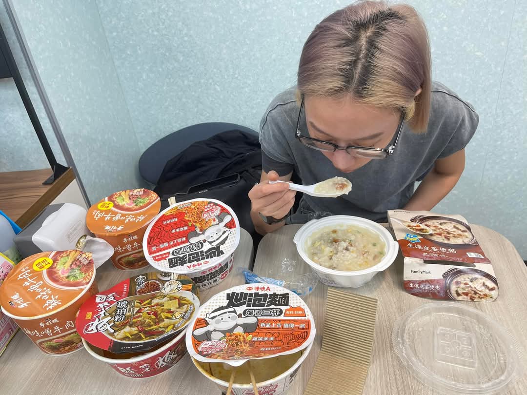 方宥心常被老公出賣PO出大胃王照片。