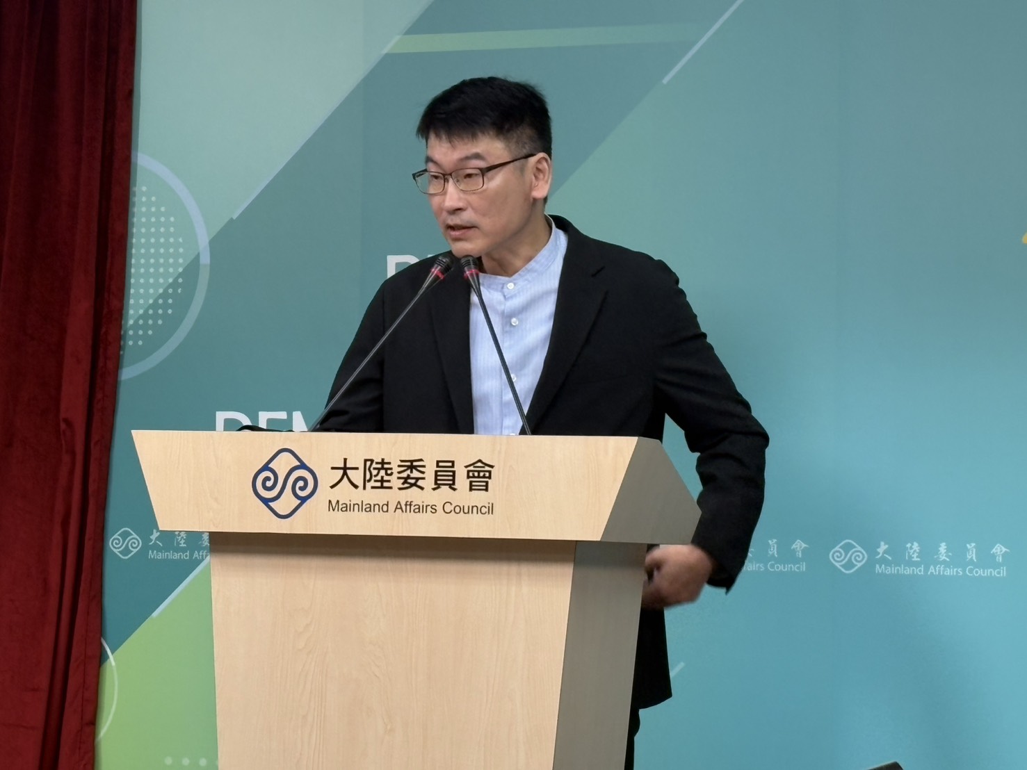 陸委會副主委梁文傑。