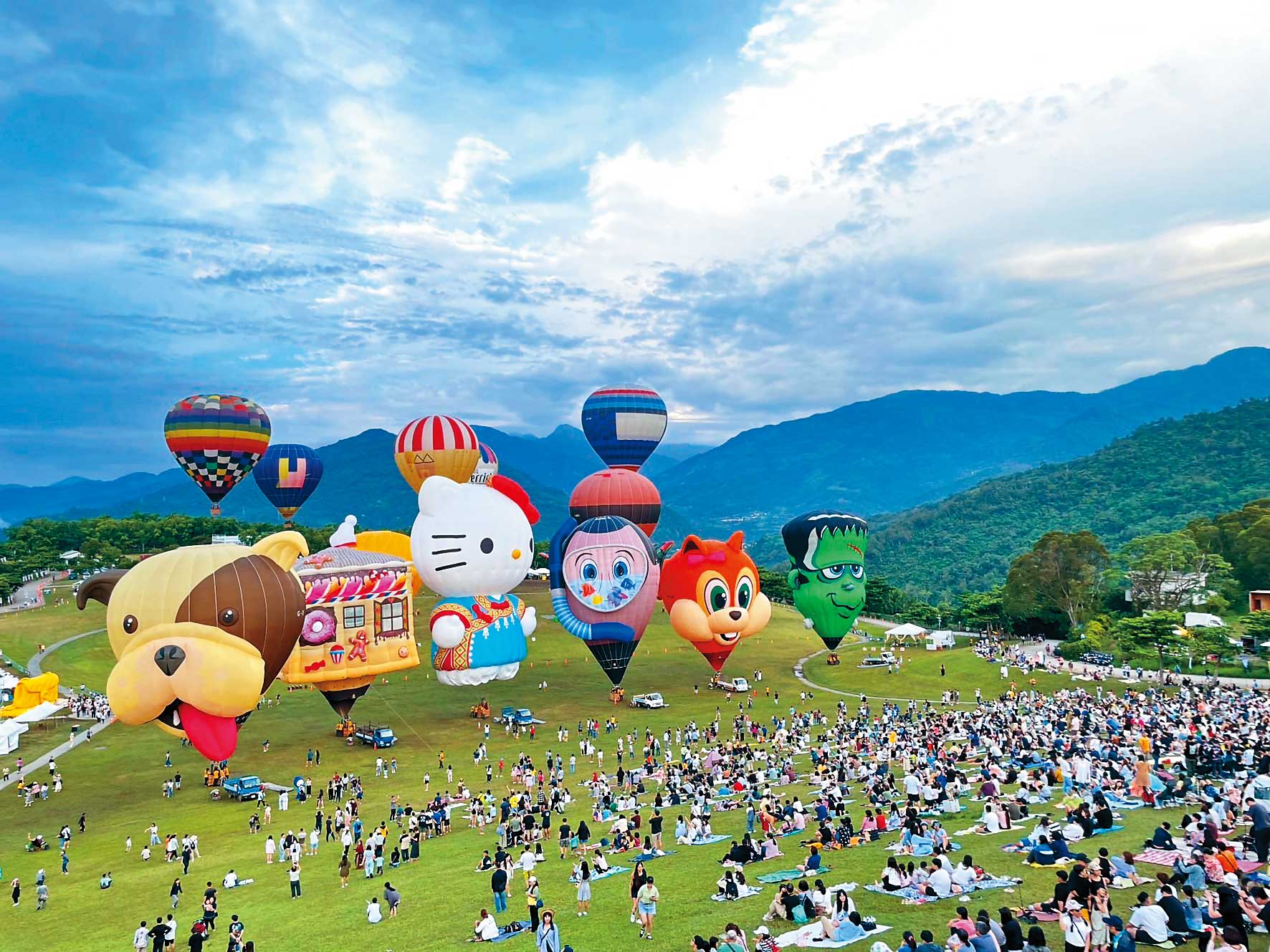 陳宏平要求下屬清晨4點開偵防車，載全家人到鹿野高台搭熱氣球。（翻攝台灣國際熱氣球嘉年華臉書）