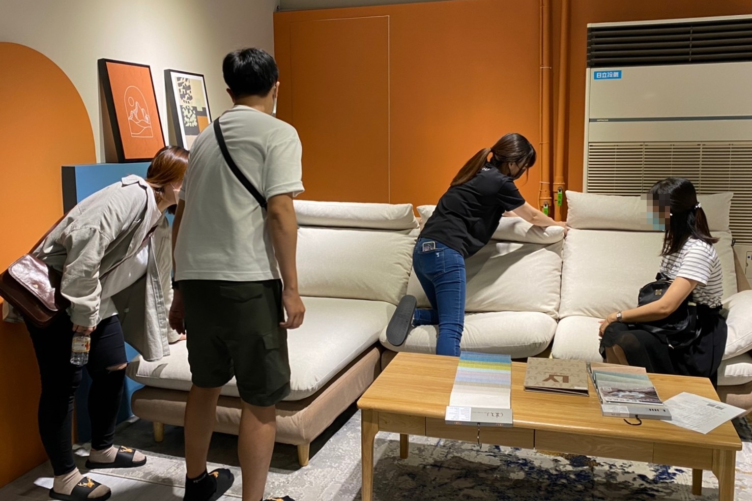 本土家具品牌「GAGU（家谷）北歐家具工廠」驚傳財務危機，將暫時停業3個月。（翻攝自GAGU 北歐家具工廠臉書）