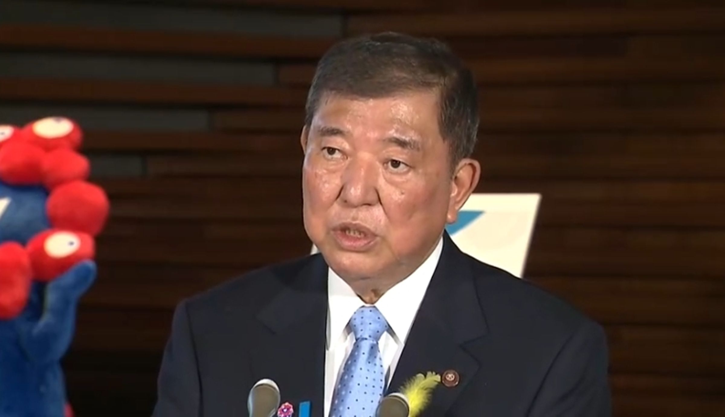 日本首相石破茂今天針對與美國的關稅協議召開記者會。(翻攝自首相官邸官網)