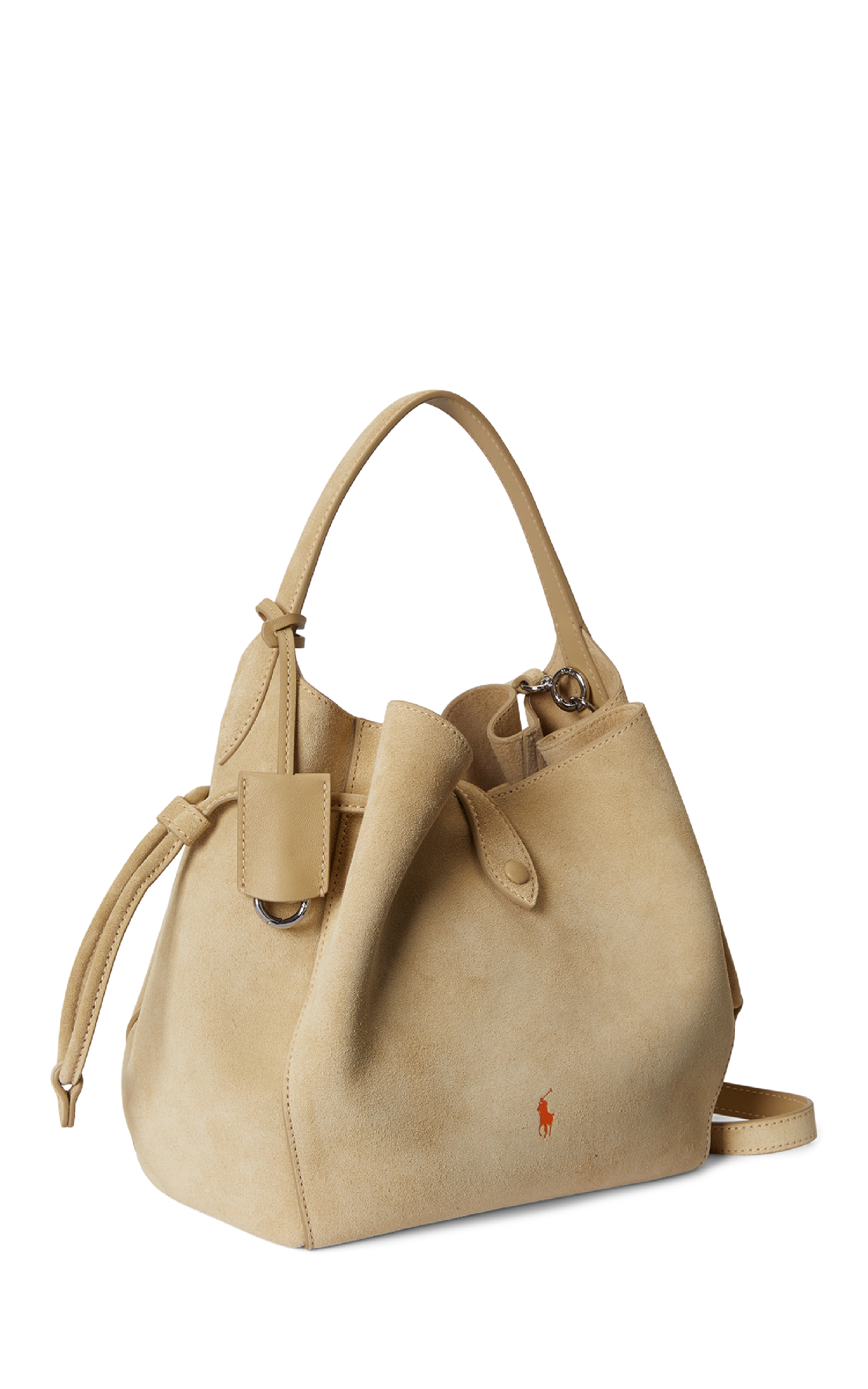 Polo Play皮革抽繩包(麂皮沙色)。NT$23,880（Ralph Lauren Taiwan提供）