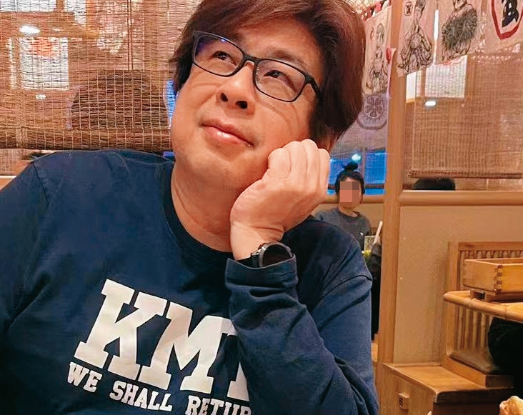 前調查官蔡漢凱遭通緝逃往中國，卻又爆出隔海吸金炒股的爭議。（翻攝臥底小蔡臉書）