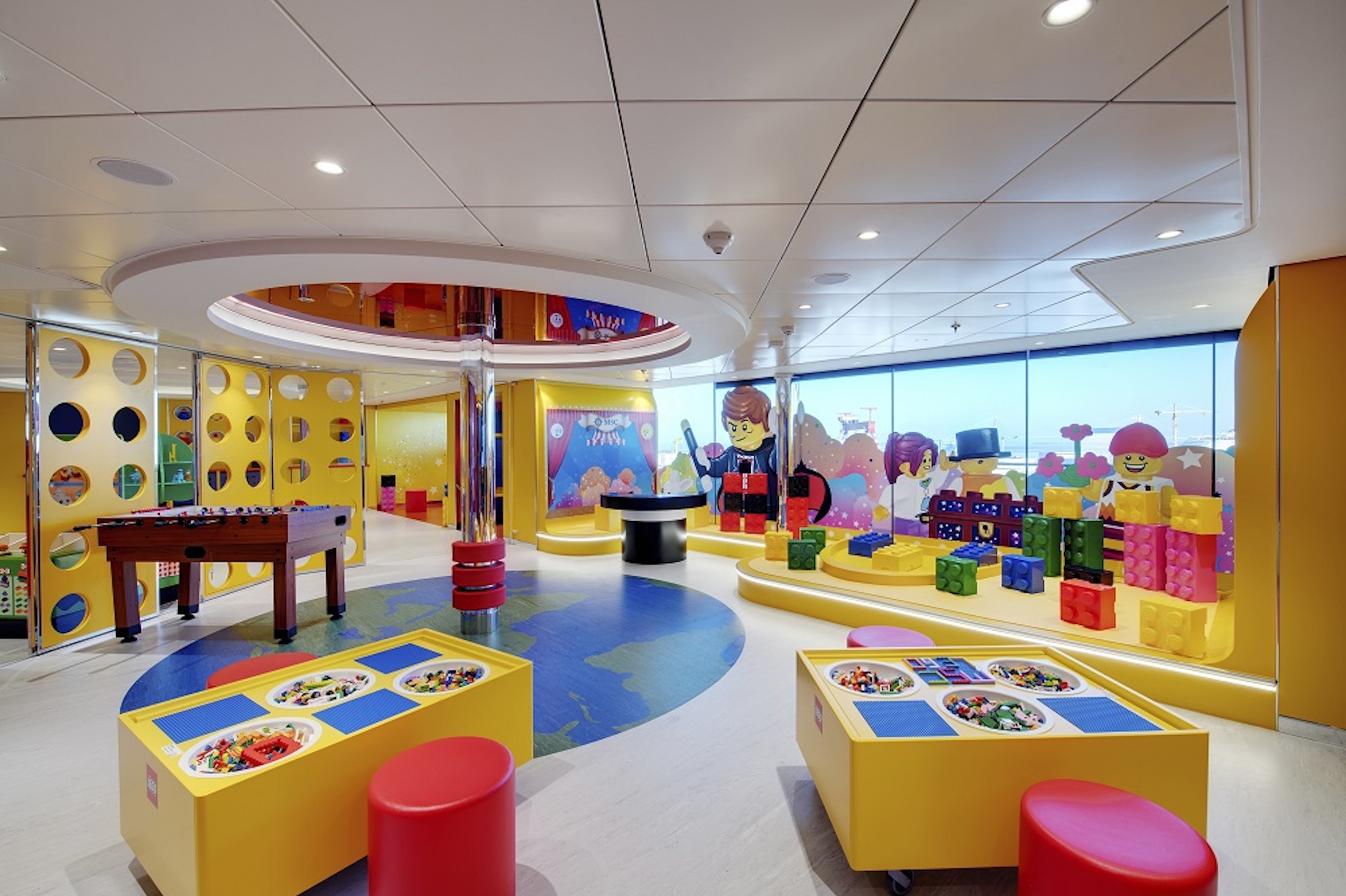 船上設有LEGO樂高創意樂園,搭配水上樂園等親子設施,讓孩子也能享受自己的郵輪假期。(MSC地中海郵輪提供)