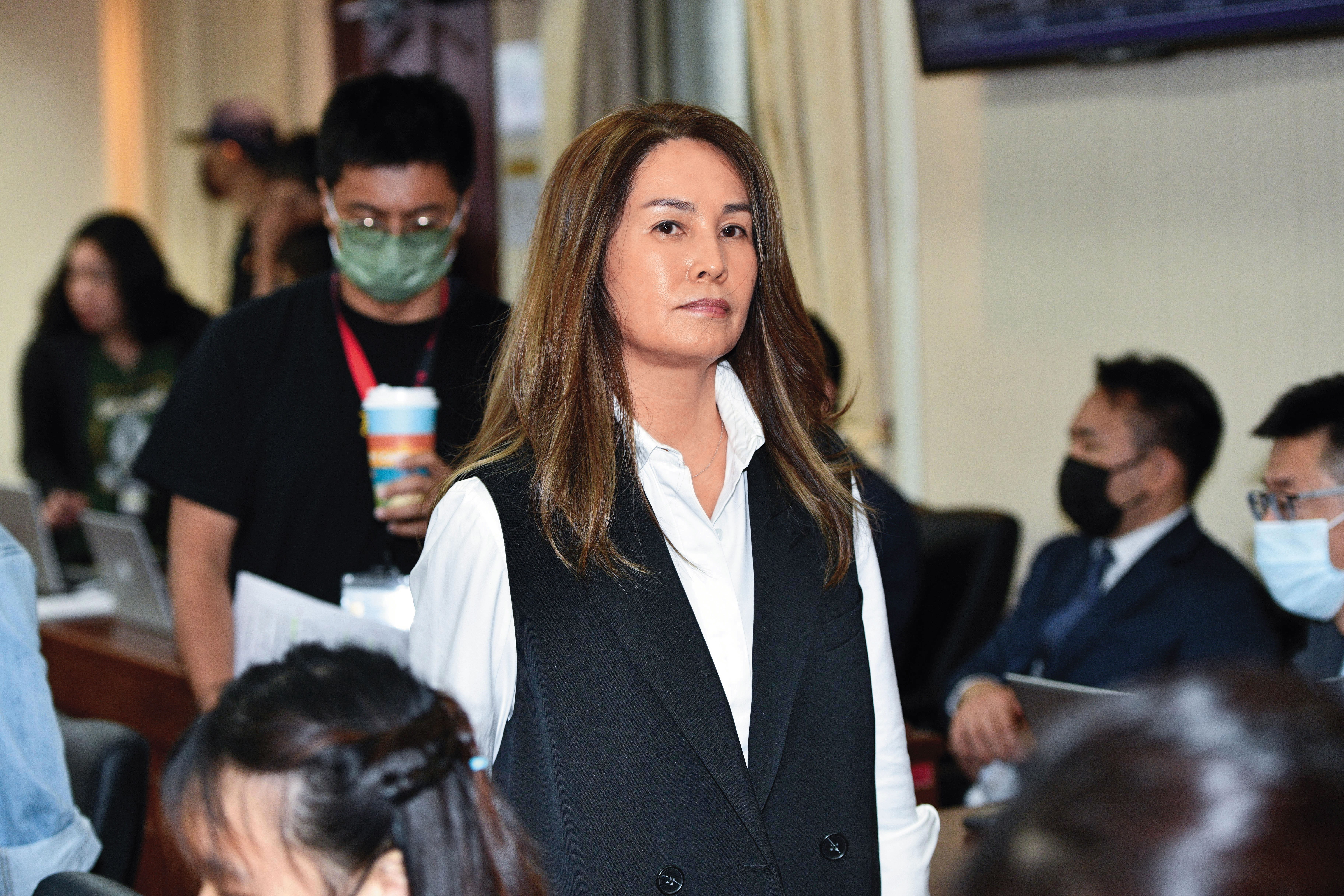 高金素梅涉詐助理費，連同姊姊、弟弟都成為被告遭起訴，至於是否另涉國安案件，並未在這波偵結公告揭露。