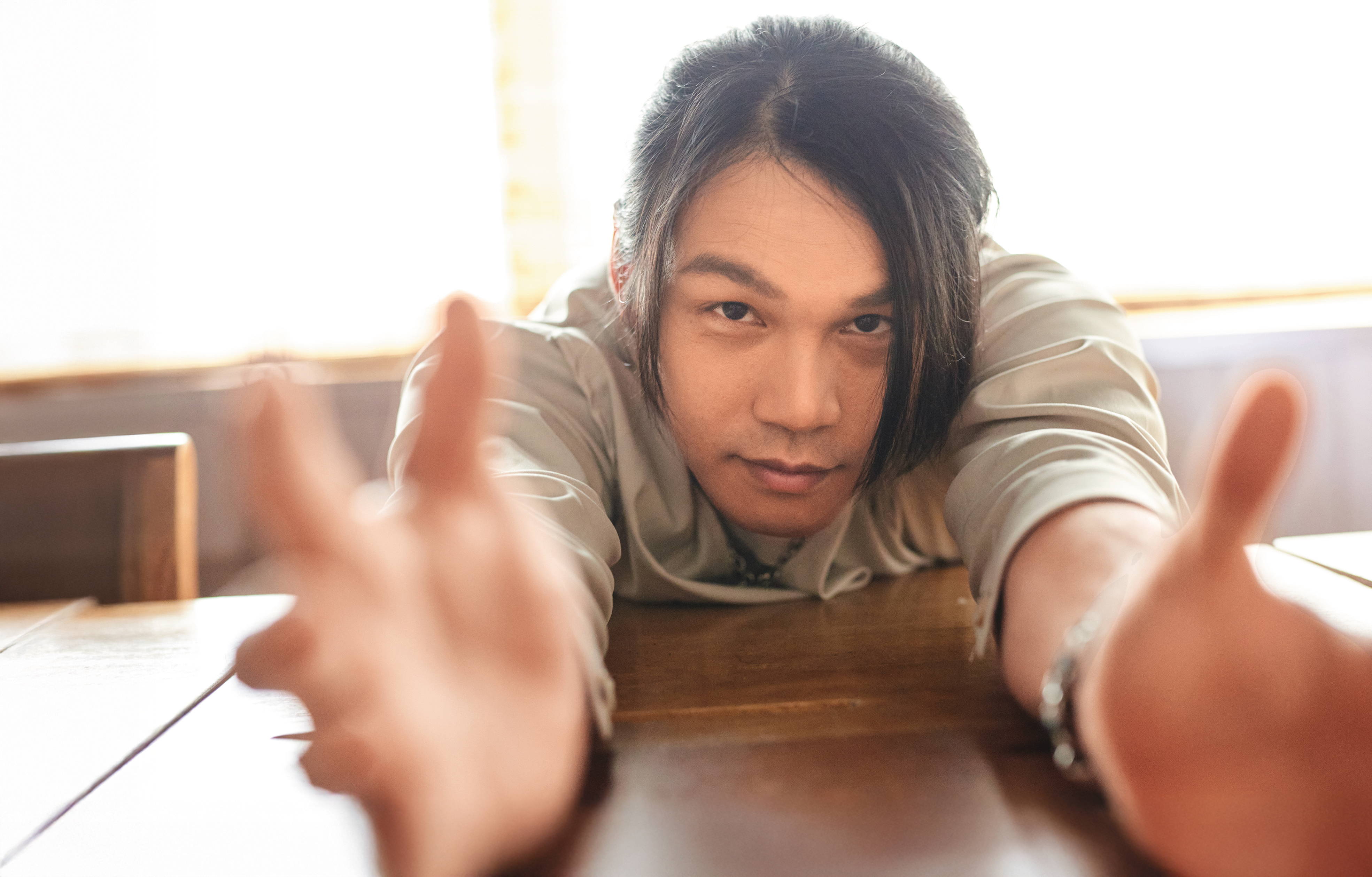 回歸音樂界，阜東昇宣稱要好好活著，也要把衣服一件件穿回來。