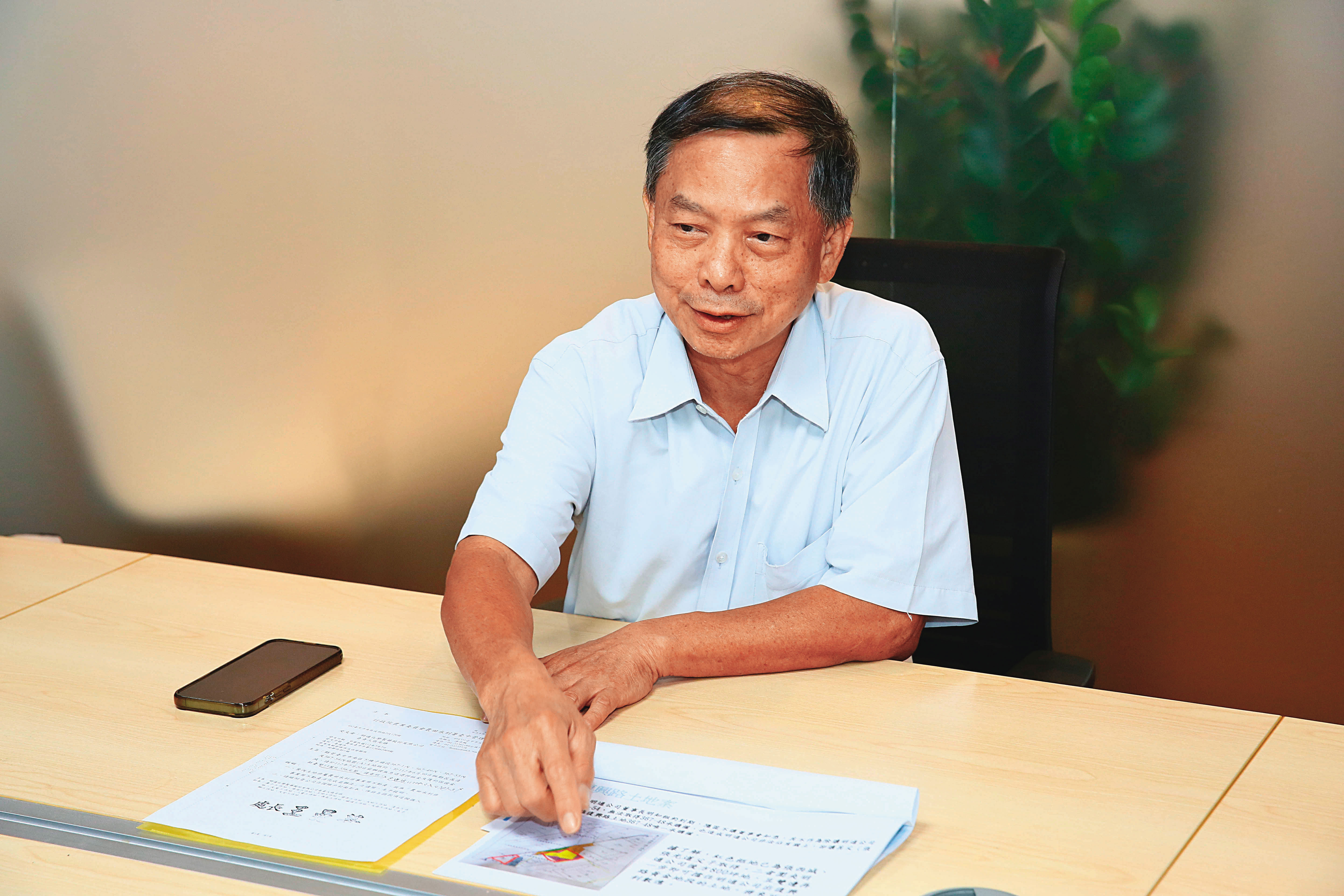 明通創辦人二房次子張光明出面受訪，怒控8月9日改選結果無效。