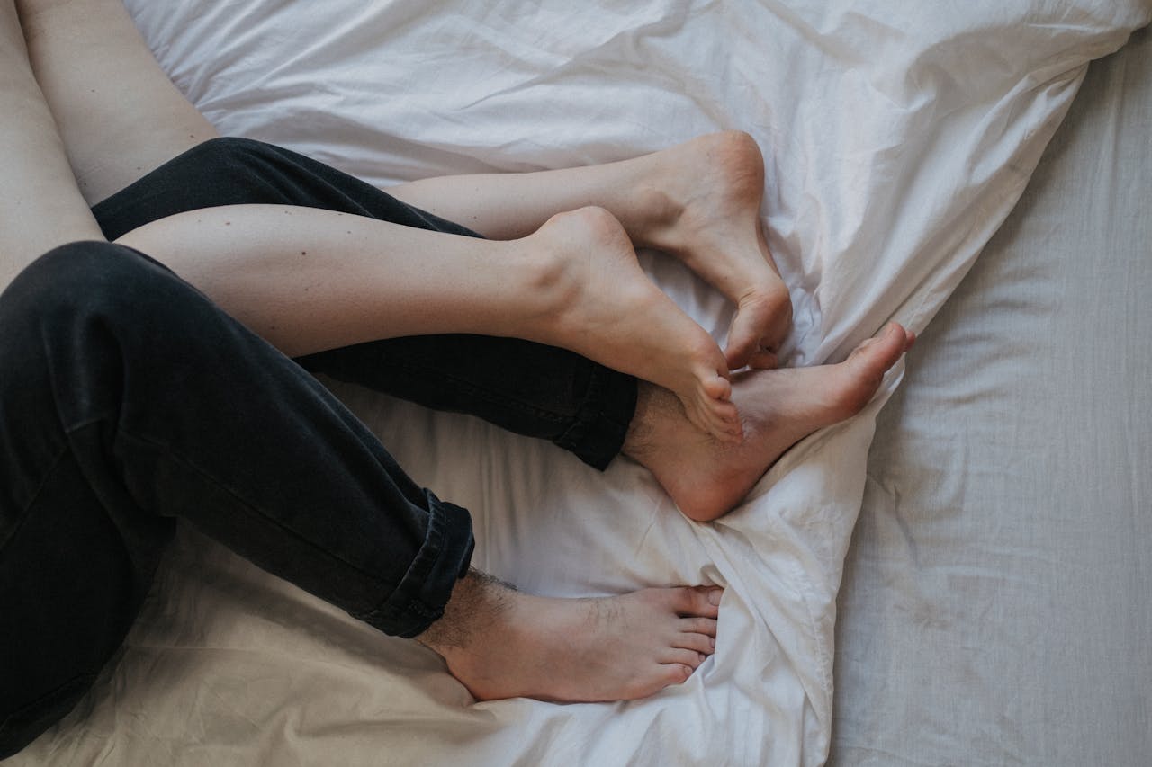 人妻出軌同行,還用蝦皮聊天工具傳鹹濕訊息。(示意圖,Pexels)
