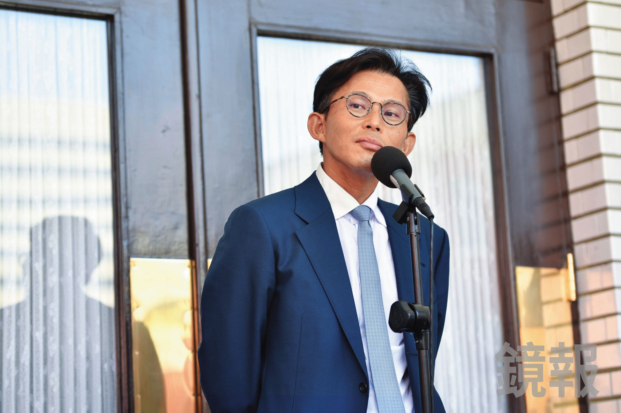 黃國昌反嗆本刊「請問到底是哪個姻親？」如今答案揭曉，凱思國際由他太太高翔的妹妹高翬注資成立，二人就是姻親。（鏡報李智為）