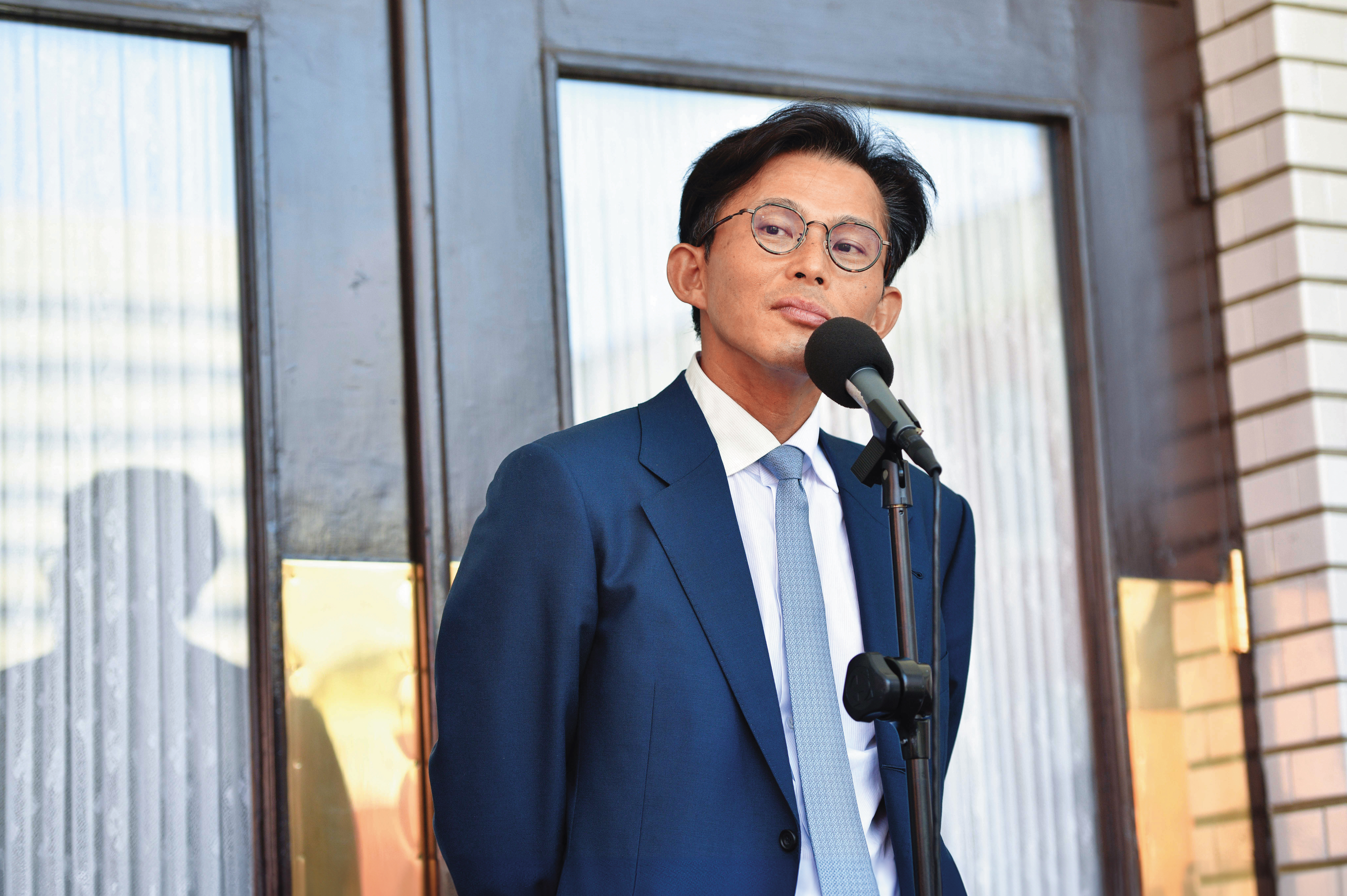 黃國昌反嗆本刊「請問到底是哪個姻親？」如今答案揭曉，凱思國際由他太太高翔的妹妹高翬注資成立，二人就是姻親。（鏡報李智為）