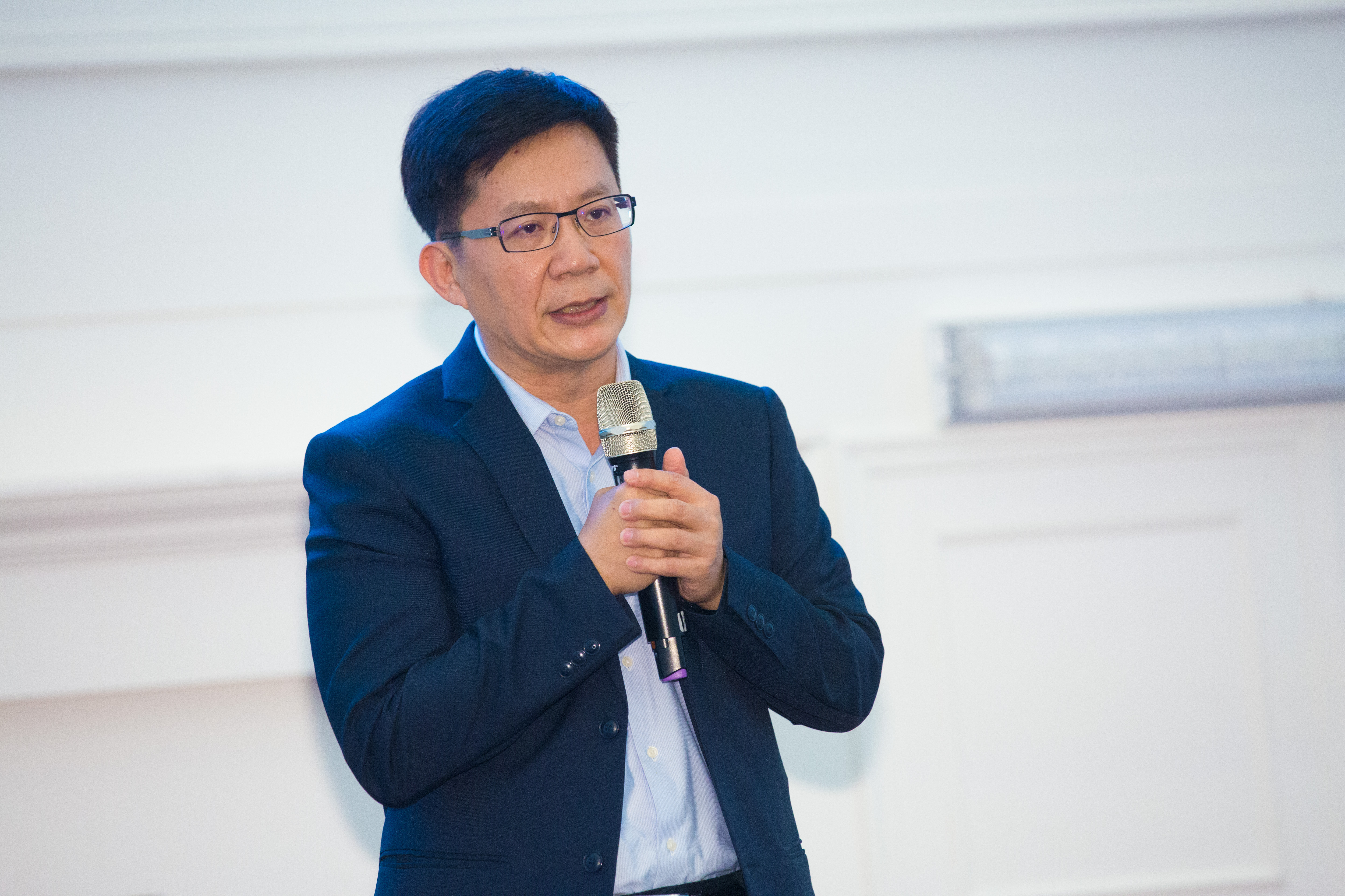 綠委張廖萬堅的碩士論文遭控抄襲,對此他於臉書發文駁斥。(本刊資料照)