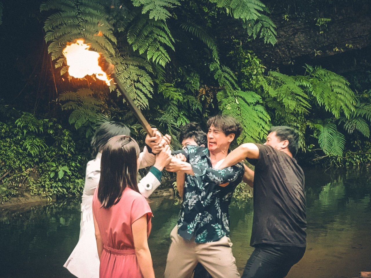 翁家明拍新戲上山下海吃足苦頭。（三立提供）