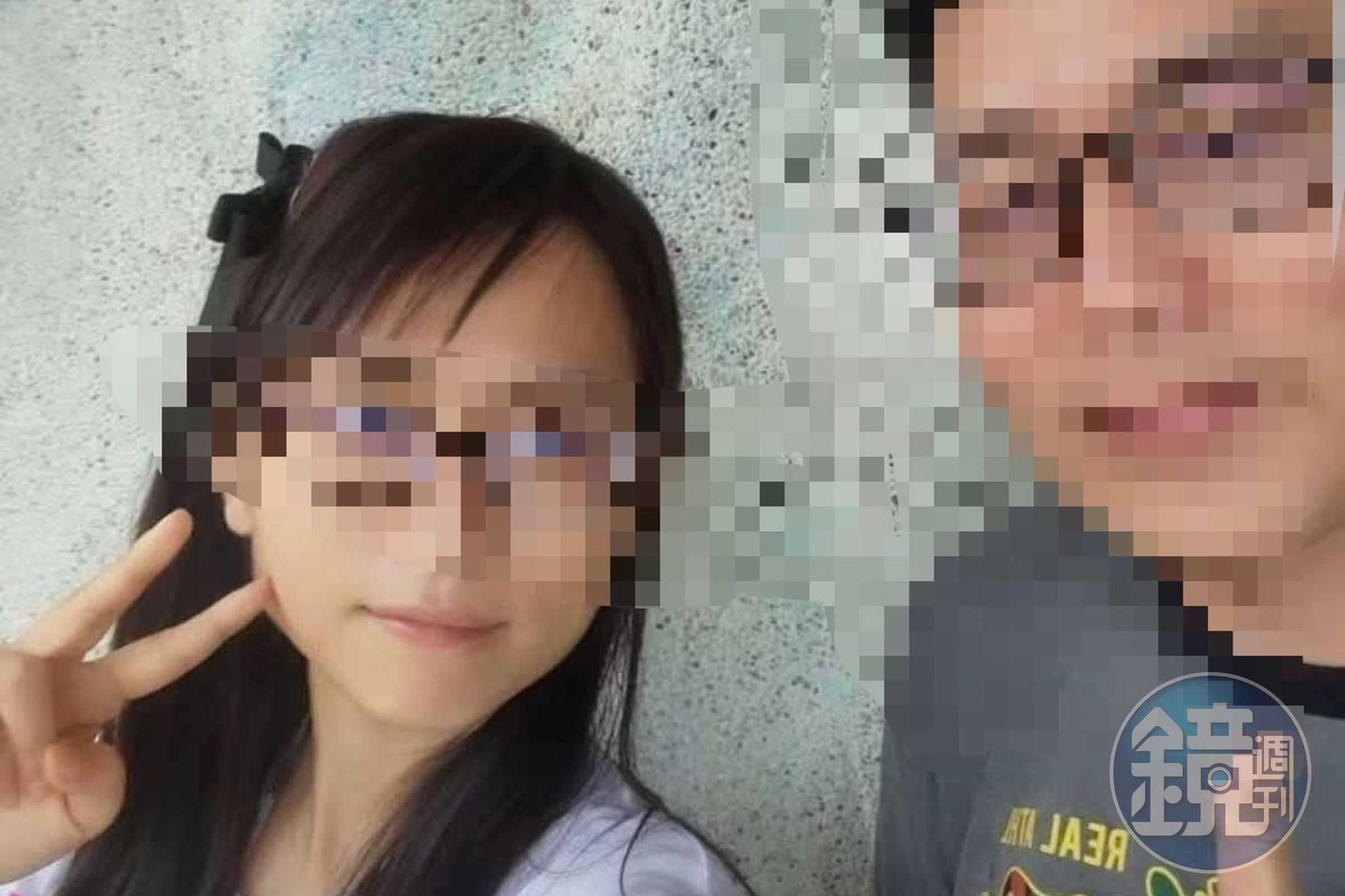 在桃園某國小任教的林姓女教師（左）指控，因舉發同校的老師浮報加班費，事後遭校方聯手霸凌。（讀者提供）