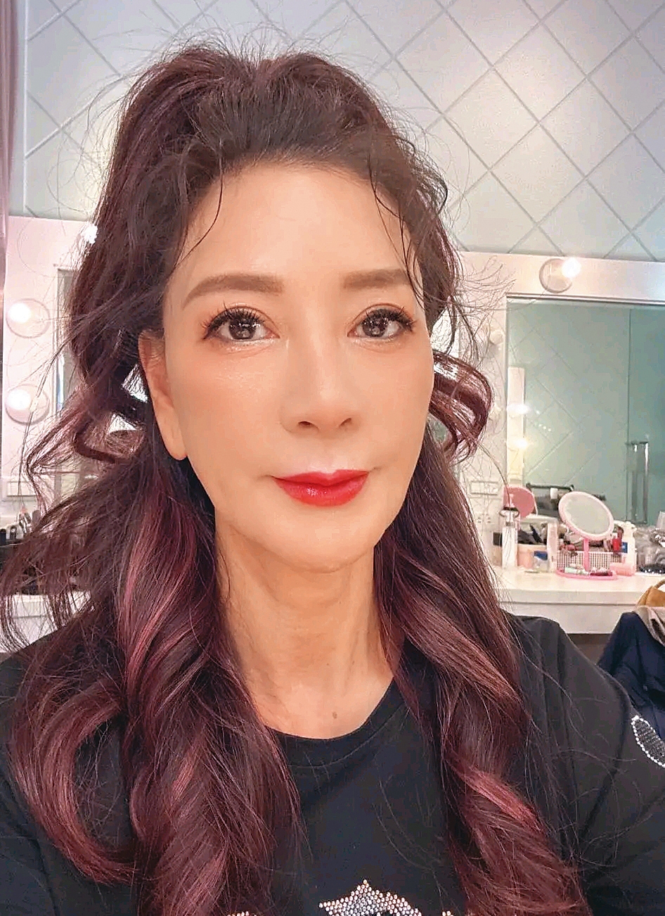 楊繡惠表示曾受到女粉絲瘋狂威脅。（楊繡惠臉書）