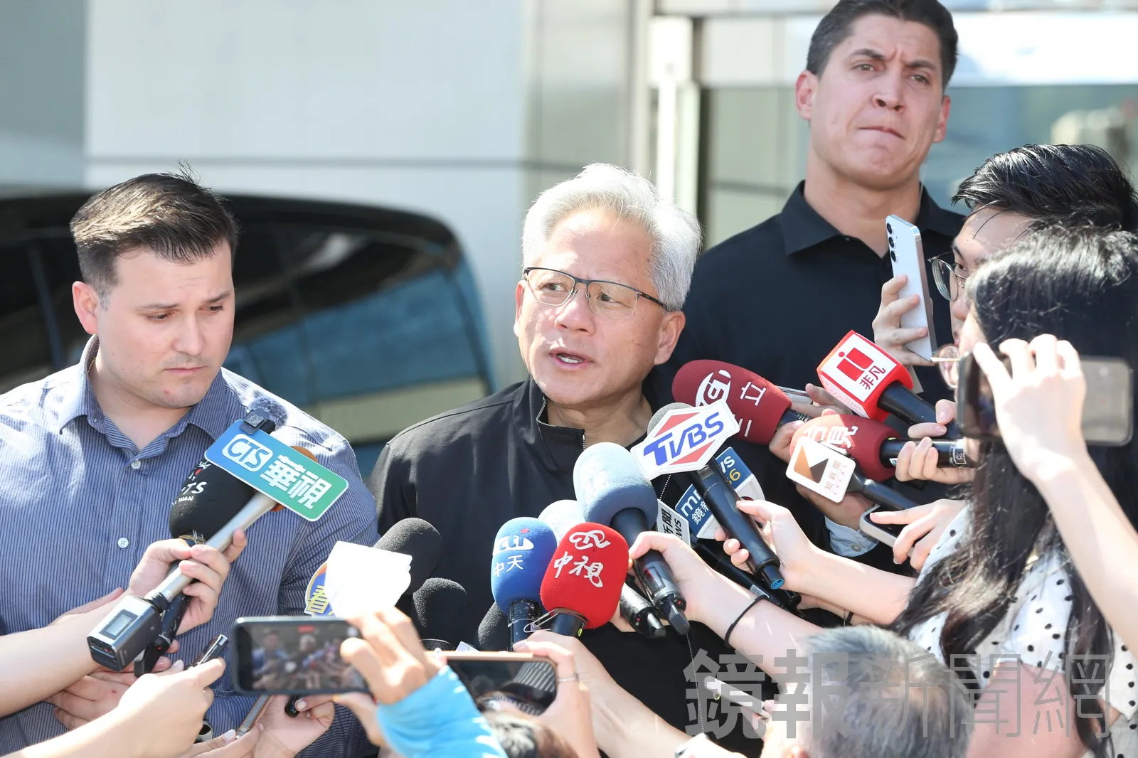 黃仁勳近期出手2項重大投資，可能動搖全球AI版圖，包含多家台廠供應鏈可能受影響。（鏡報姜永年攝）