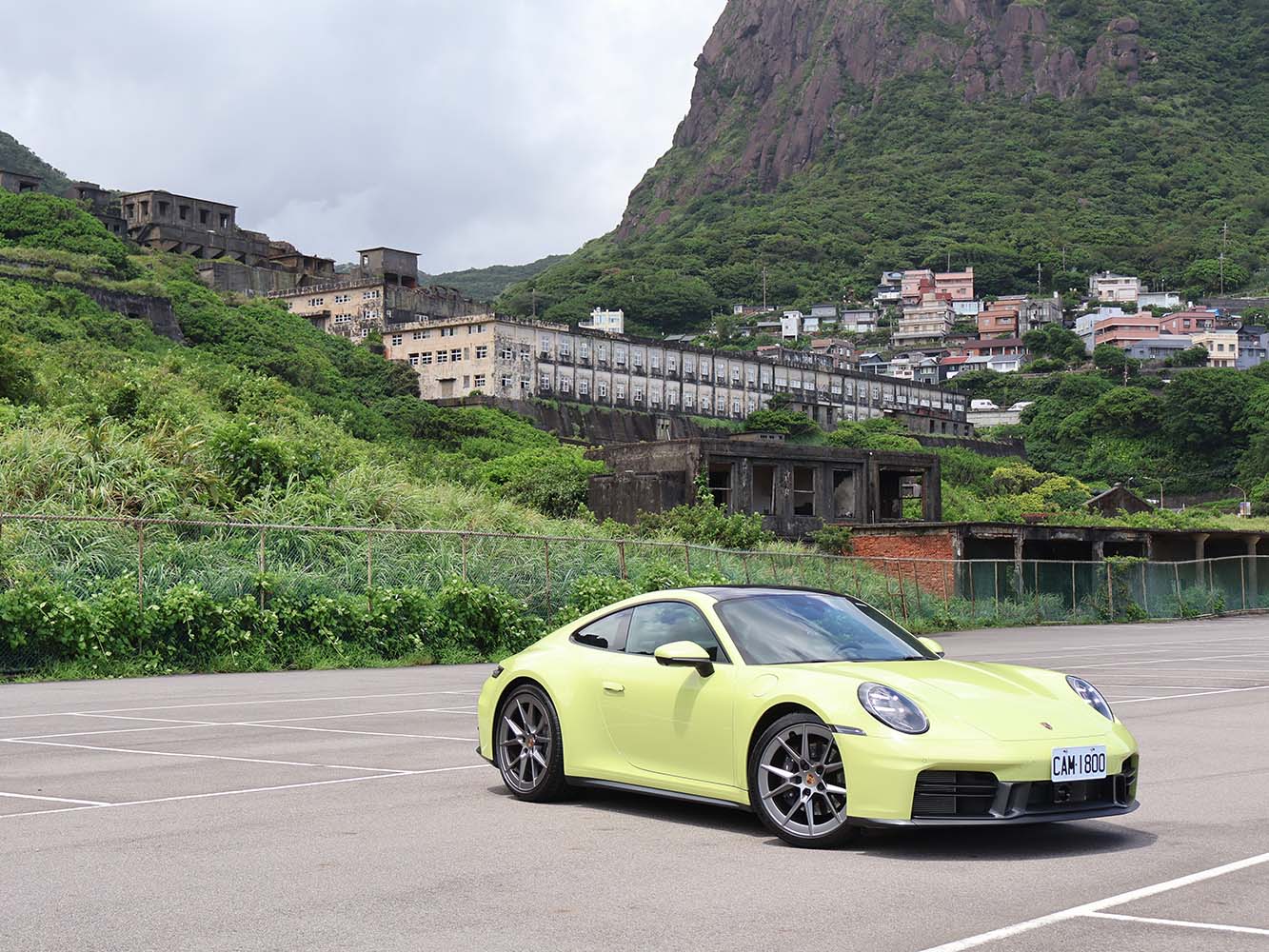 鏡車試駕/狂蛙入凡　PORSCHE 911 Carrera