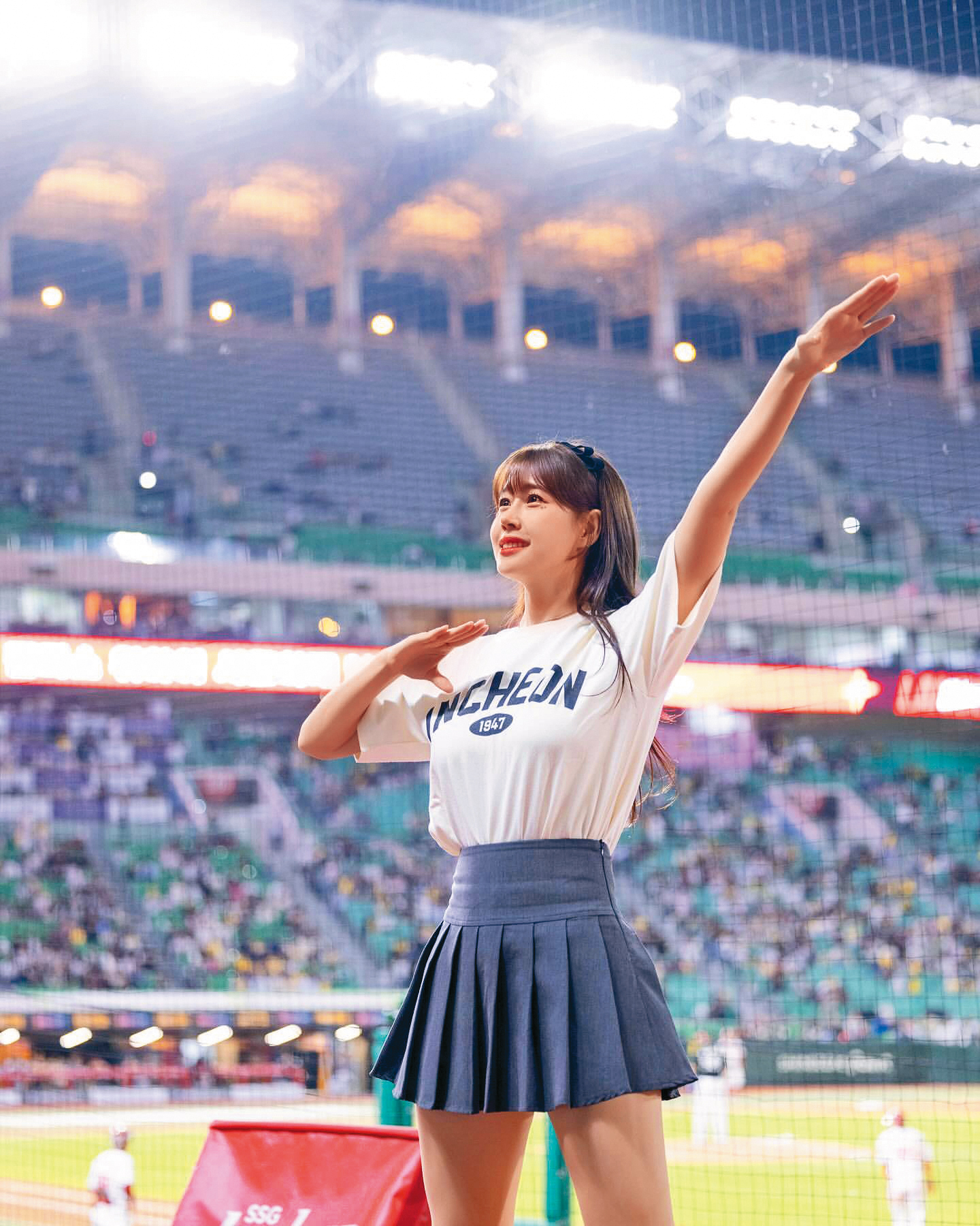金渡娥以甜美笑容、完美身材著稱,每回上場應援總成為球場「嬌」點。(翻攝自金渡娥IG)