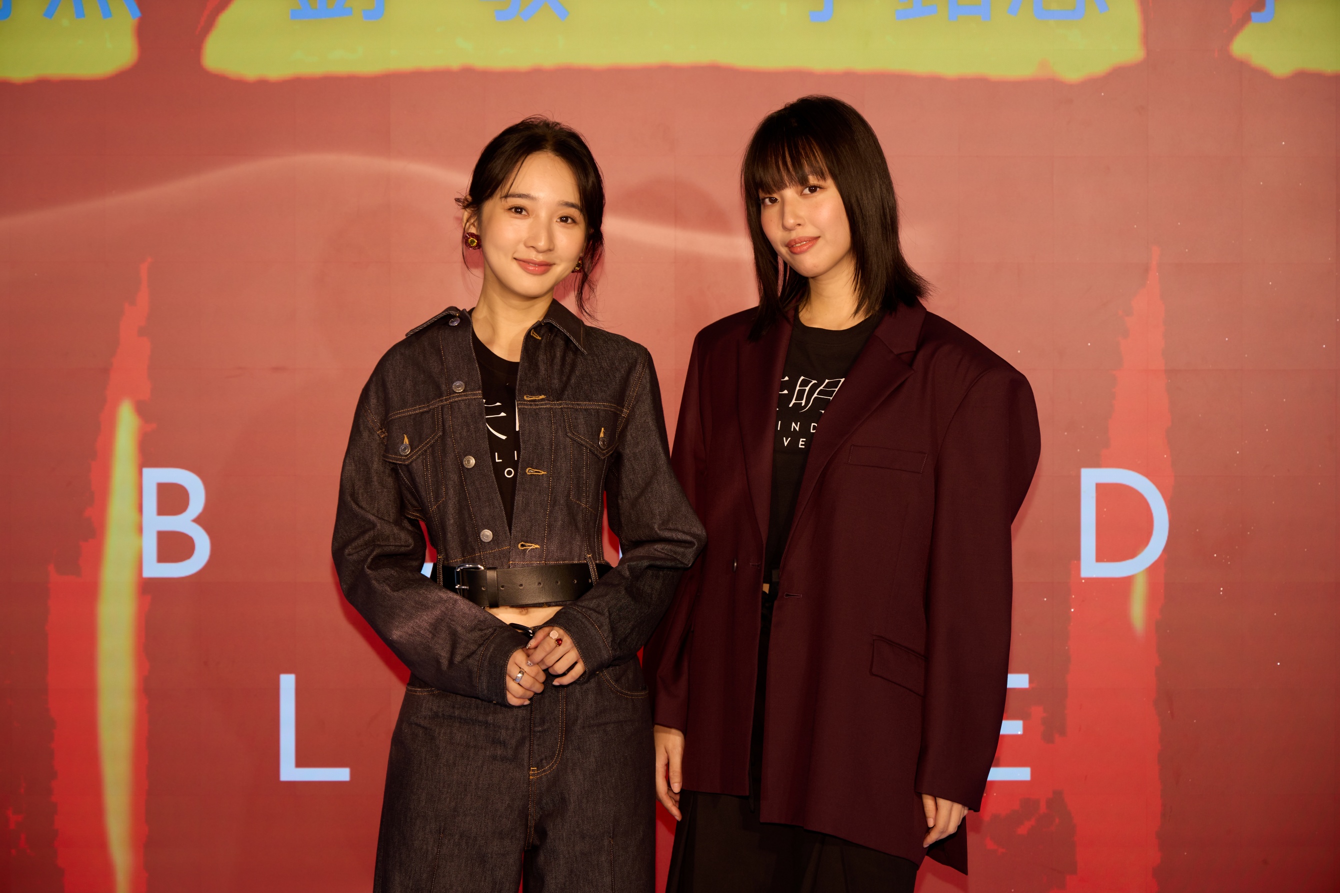 既是閨密又要演戀人，李沐與王渝萱在拍親密戲時頻笑場。（周子娛樂提供）