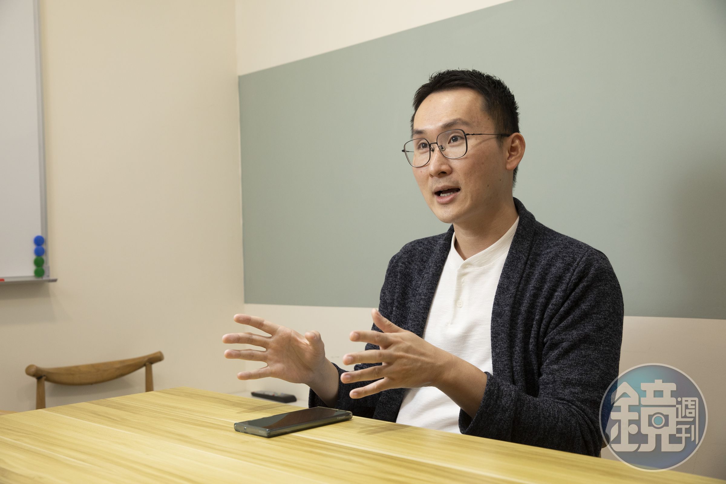 投資達人股添樂表示，想打敗大盤的投資人就要布局主動式ETF。