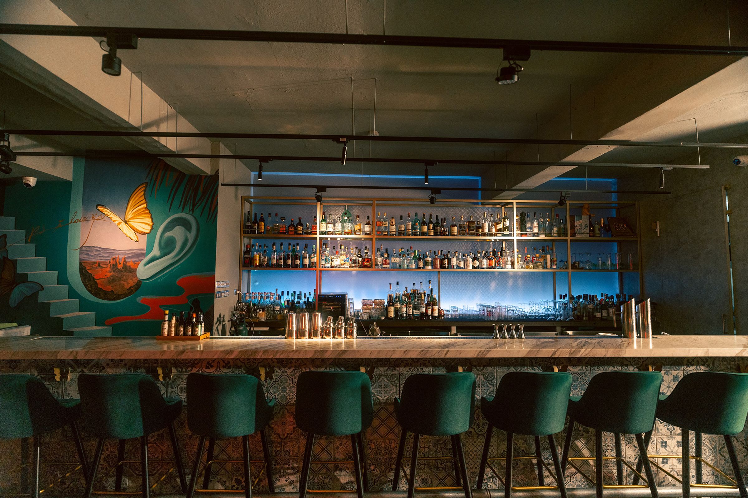 P.s. I Love You Bar & Bistro餐酒館的氣氛輕鬆,且供應種類多樣的美味餐點,很適合下班後來這裡邊吃邊喝。(P.S. I Love You Bar & Bistro提供)