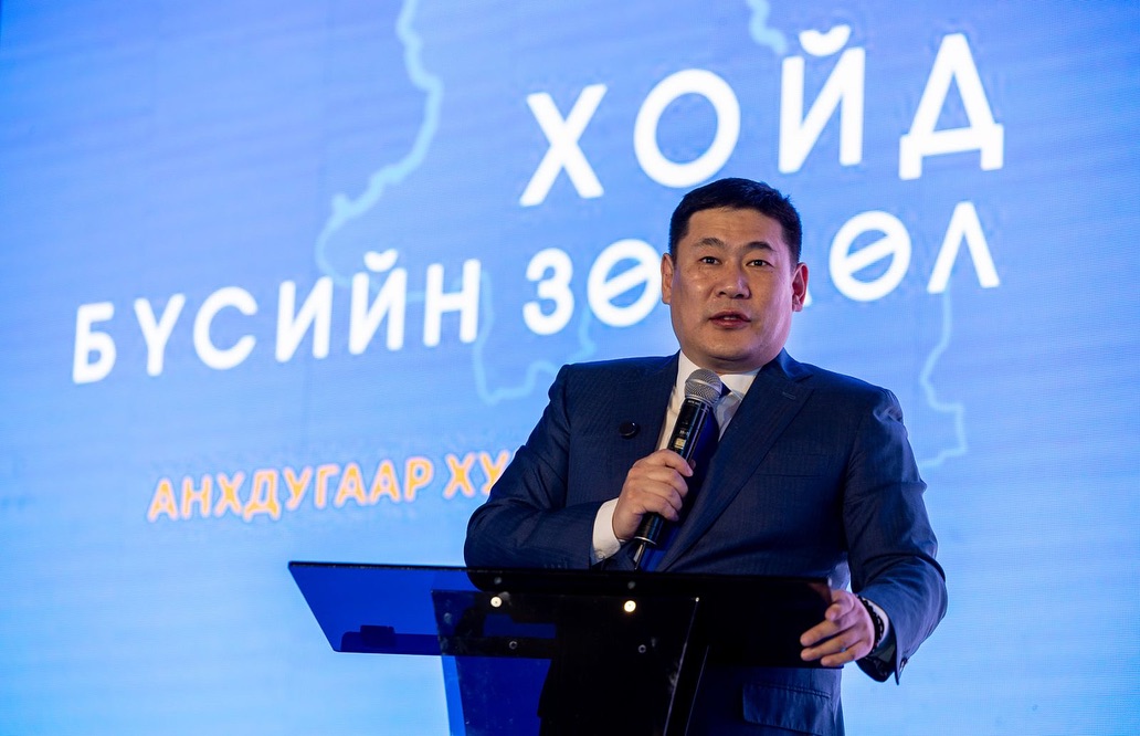 蒙古總理今宣布辭職。（翻攝自oyunerdenemn IG）