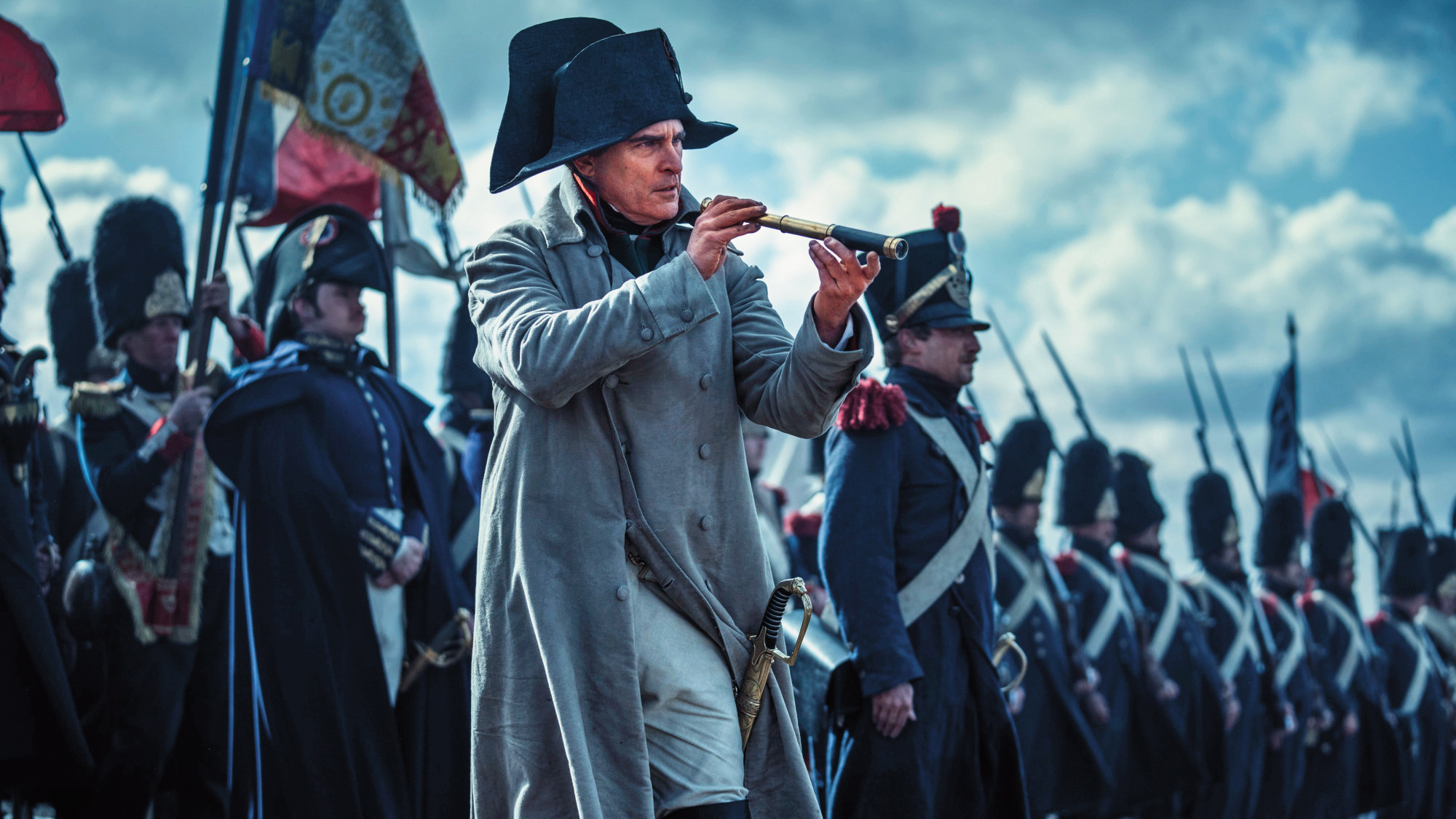 瓦昆版的《拿破崙》戰爭場面拍得磅礴講究,但在人物刻畫上卻沒有跟上畫面的震撼。(索尼提供)