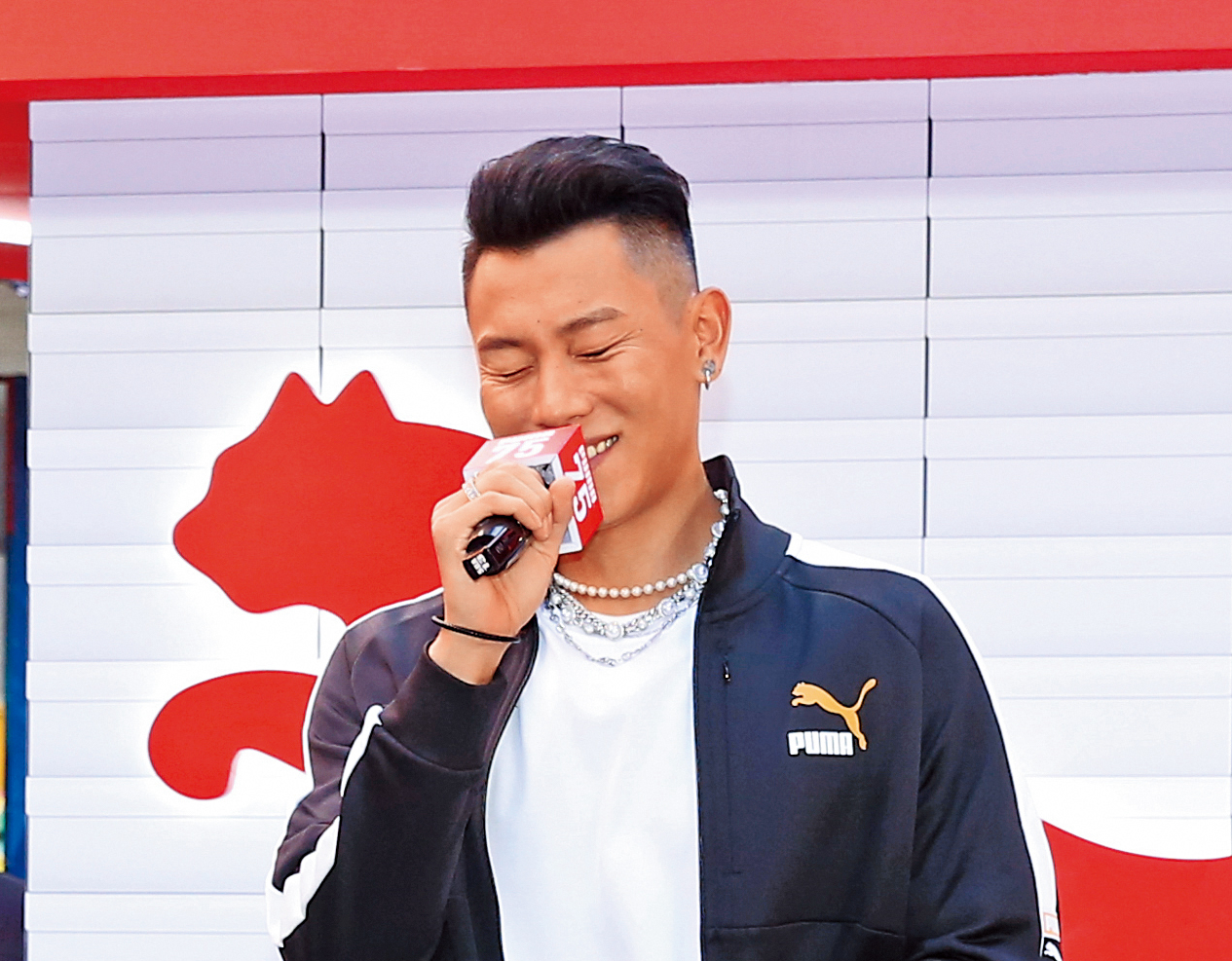 瘦子出席Puma 75週年特展，直呼「今年太忙了」，但返台立刻在IG點名「賴岡山羊肉」。