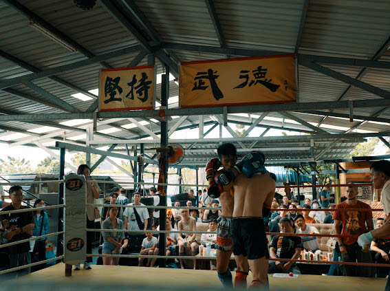 位在桃園的「立青泰拳」是許多泰國拳手交流的舞台，亦有不少台灣人因為對泰拳嚮往而在此學習。（鏡電視提供）