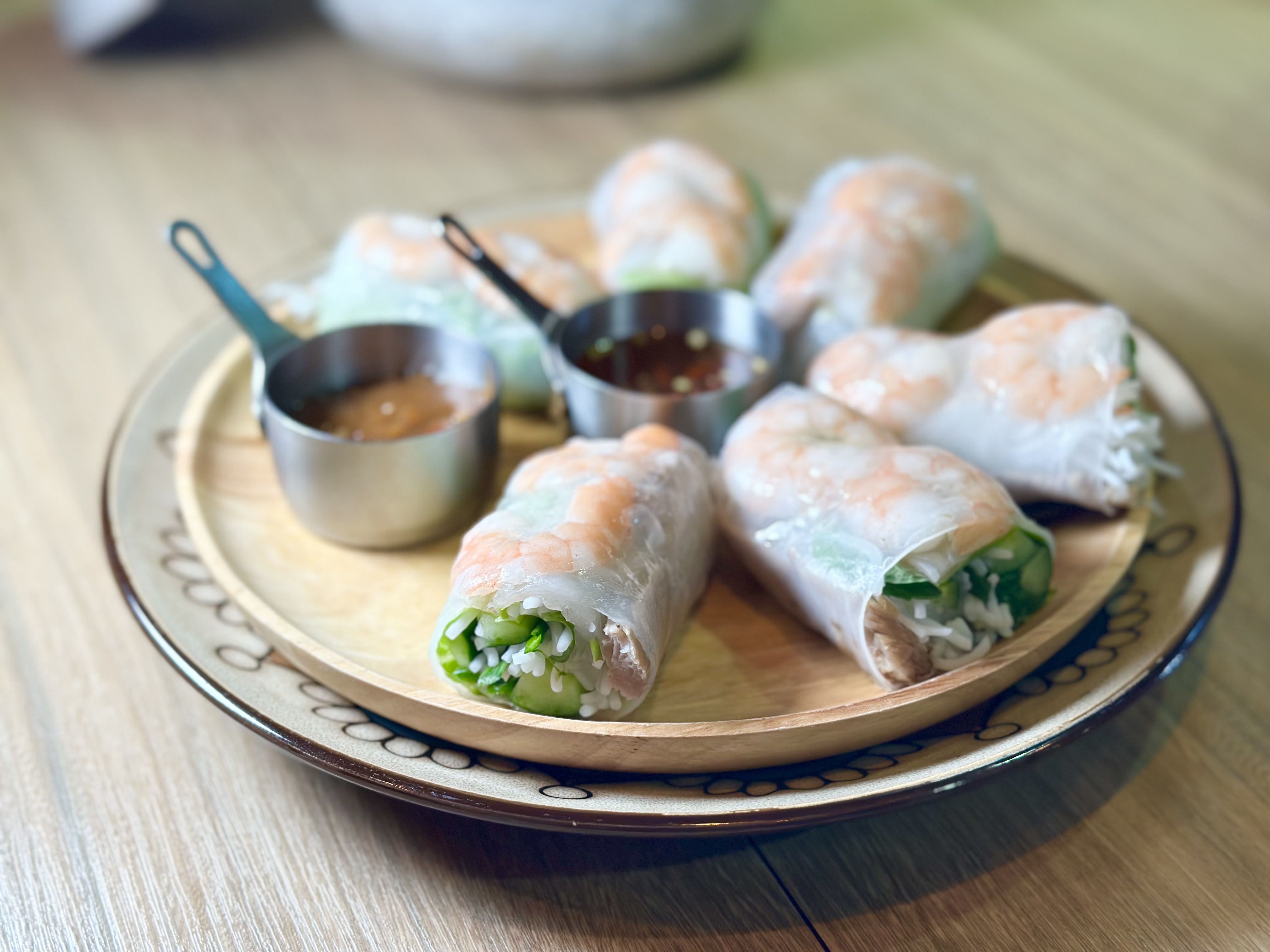 「越式生春捲」軟Q清爽，沾點魚露醬更夠味。（280元／份）