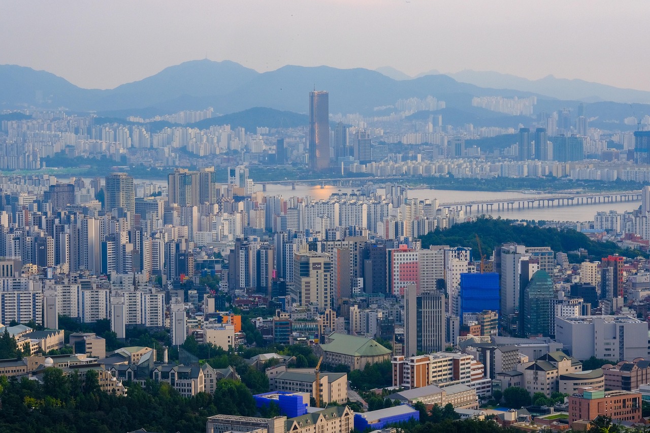 有詐騙集團受害者直指，類似於論壇和社群的「Hades Cafe」是犯罪溫床；示意圖。（Pixabay／Image by csk）