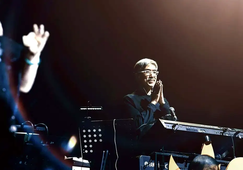 編曲人屠穎（中）為華語演藝圈重要幕後推手，離世引發藝人與樂壇人士追憶。（臉書）