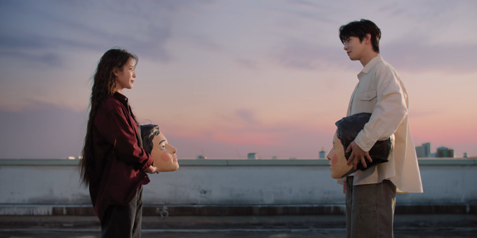 車銀優擔任IU〈美人〉MV男主角。（網路圖片）