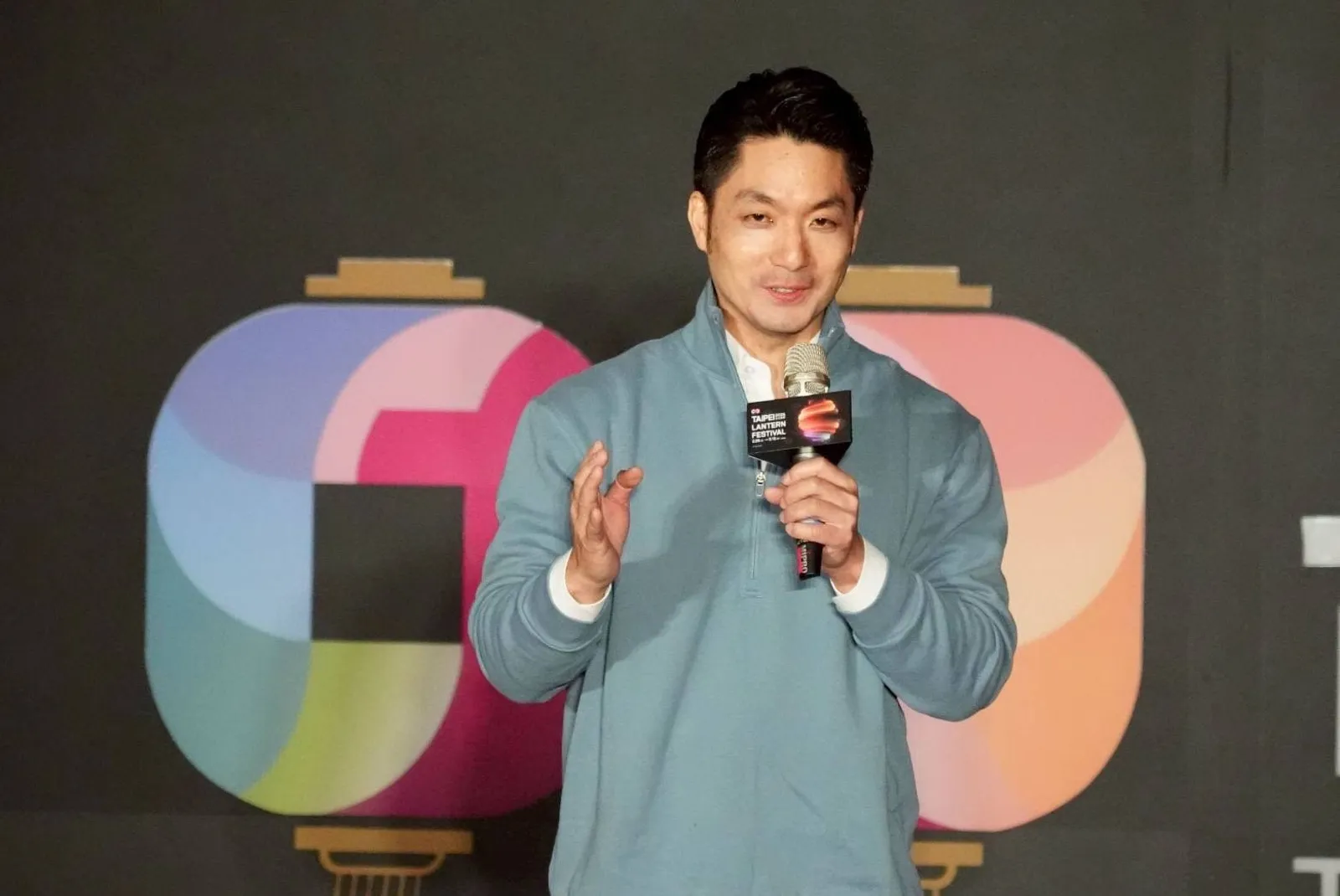 謝震武被拱選台北喊「2026不缺席」，蔣萬安今天受訪時祝他收視長紅。（資料照，北市府提供）