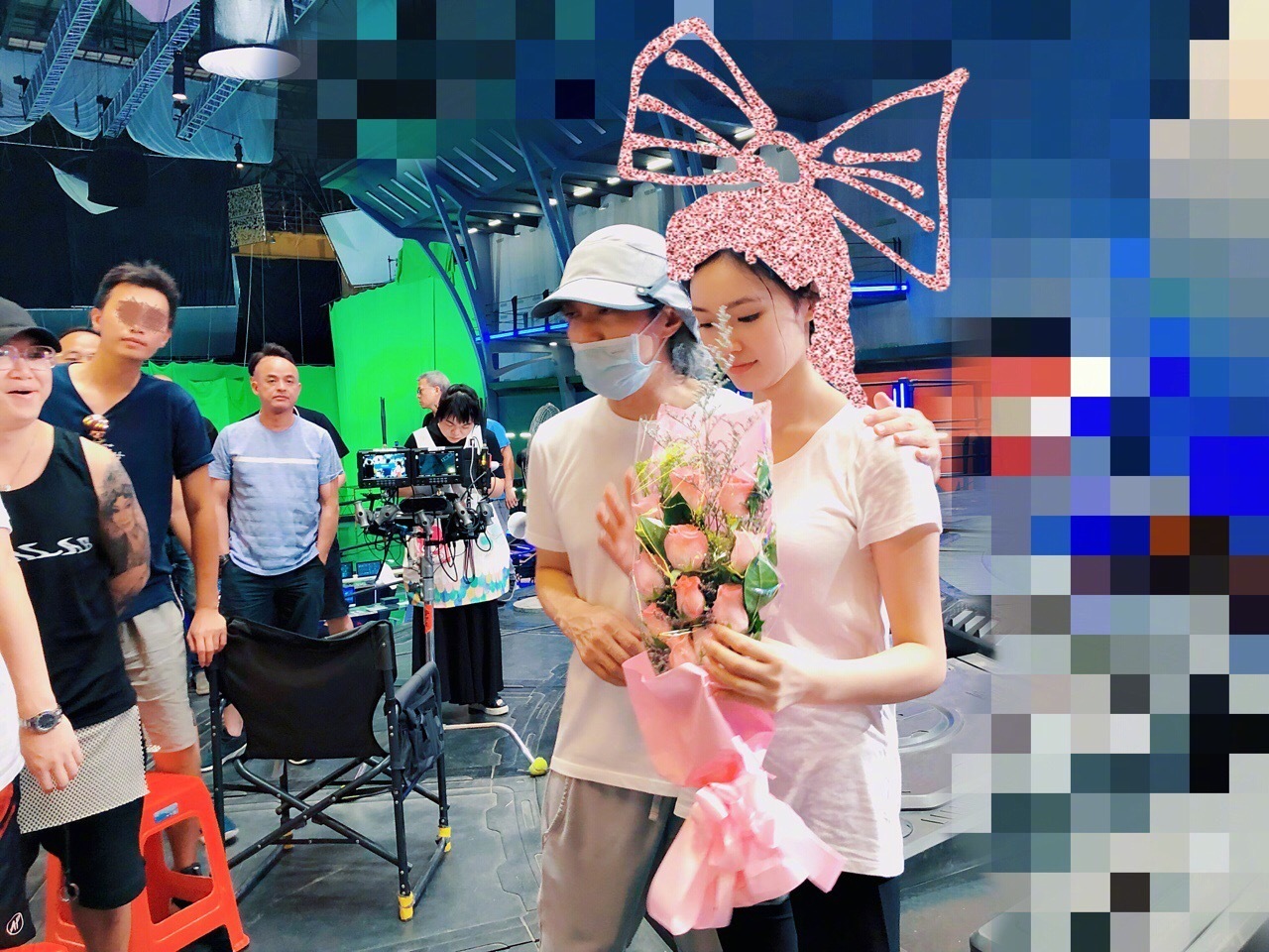 周星馳2018年就拍完《美人魚2》，但因2位男主角吳弈凡與羅志祥先後翻車，點影直到今年才獲准上映。（微博圖片）