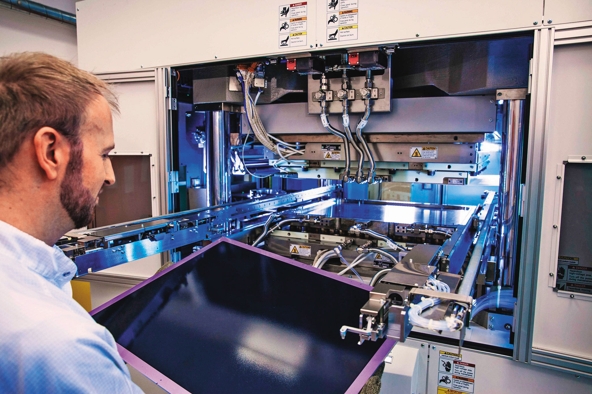 FOPLP可利用面積大、成本低的技術優勢，吸引各面板大廠爭相投入。（翻攝Fraunhofer IZM臉書）