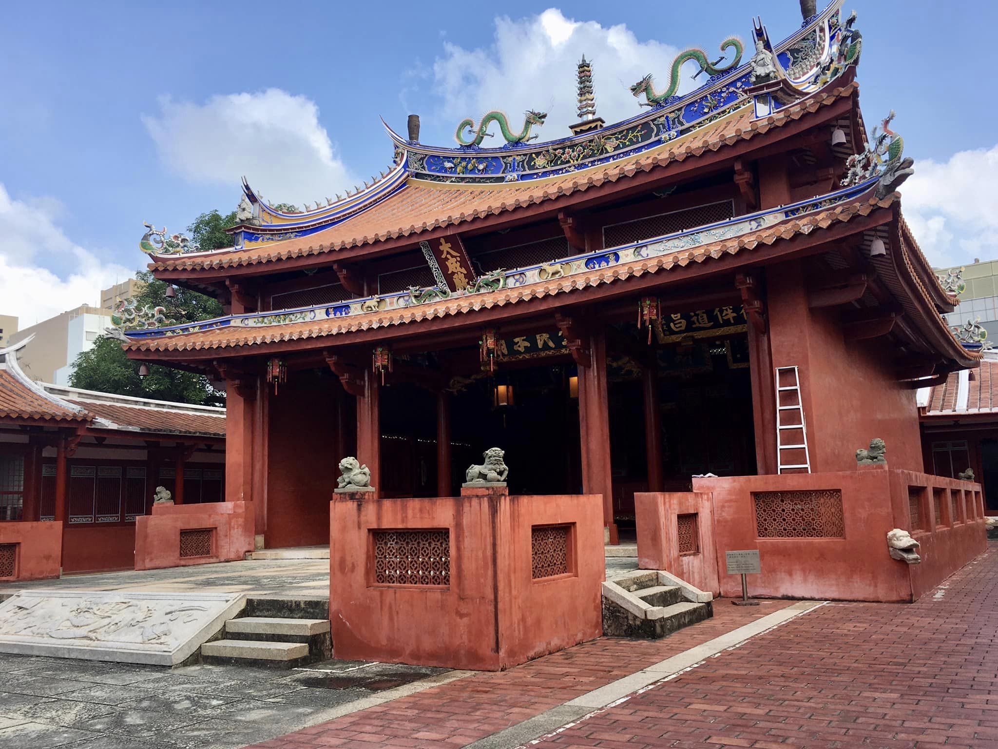 民眾黨中央委員張凱鈞投書媒體指台南孔廟古蹟遭強拆，台南市文化局及孔廟文化基金會駁斥其指控。（翻攝自國定古蹟臺南孔子廟臉書）