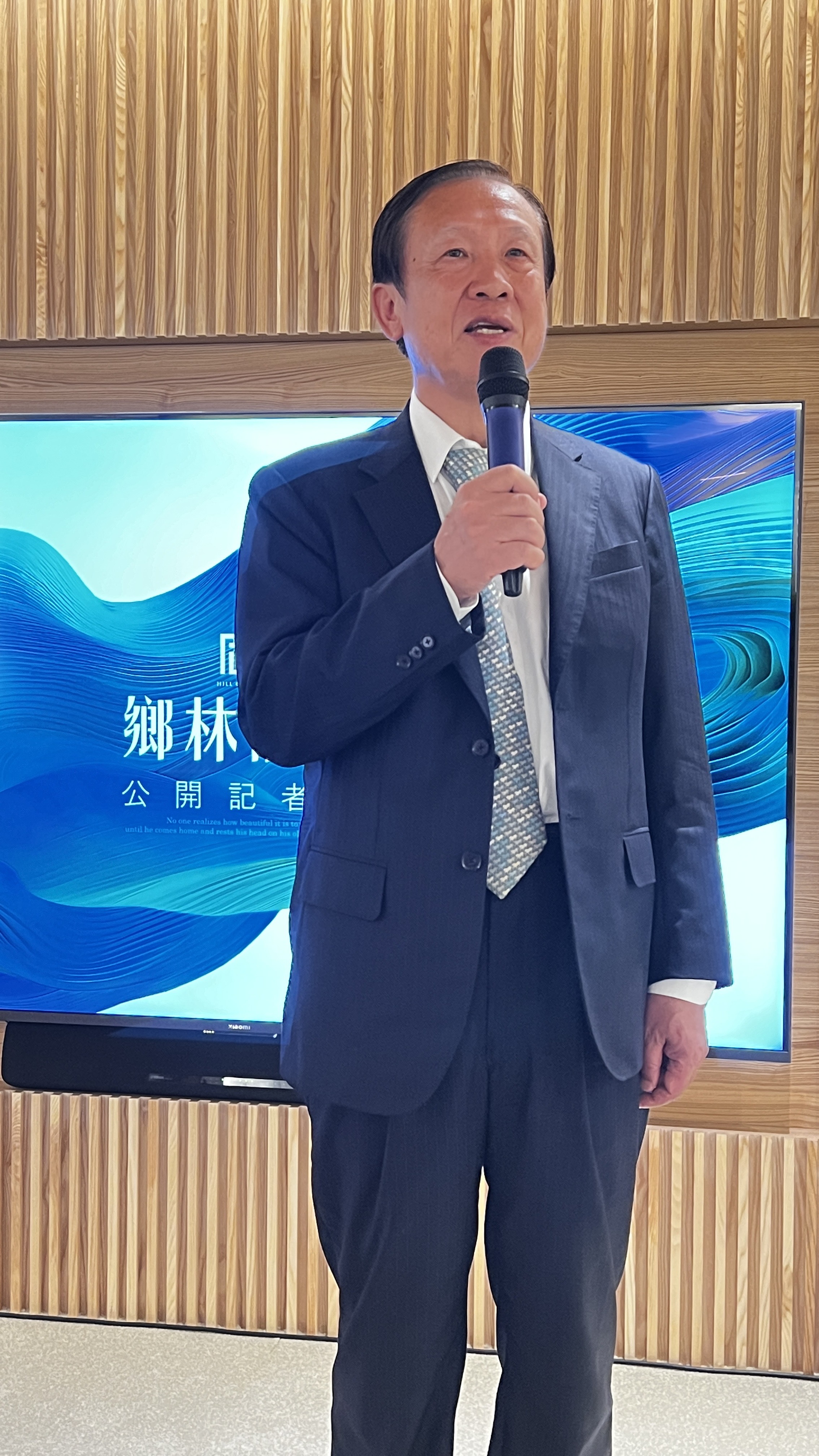 鄉林集團董事長賴正鎰預期，明年蛋黃區房價持平、蛋白區則有10～15％下修。（鄉林集團提供）