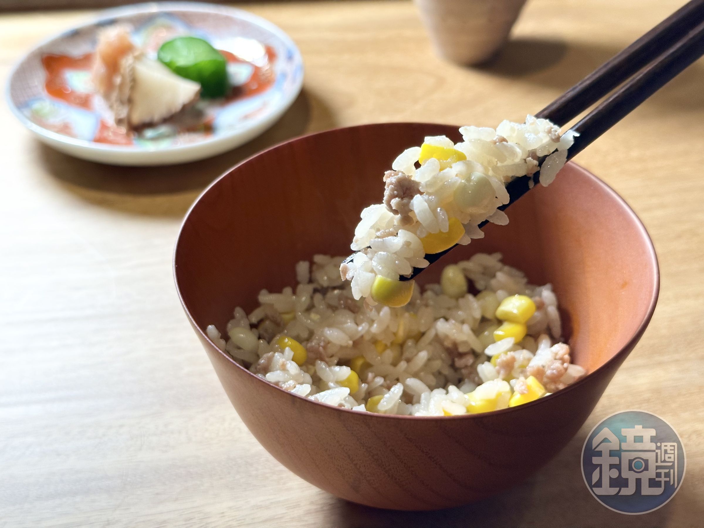 釜飯嘗得到水果玉米和甜玉米的雙重甜味,米飯吸飽雞高湯香氣,吃了會想續碗。(晚間套餐菜色)