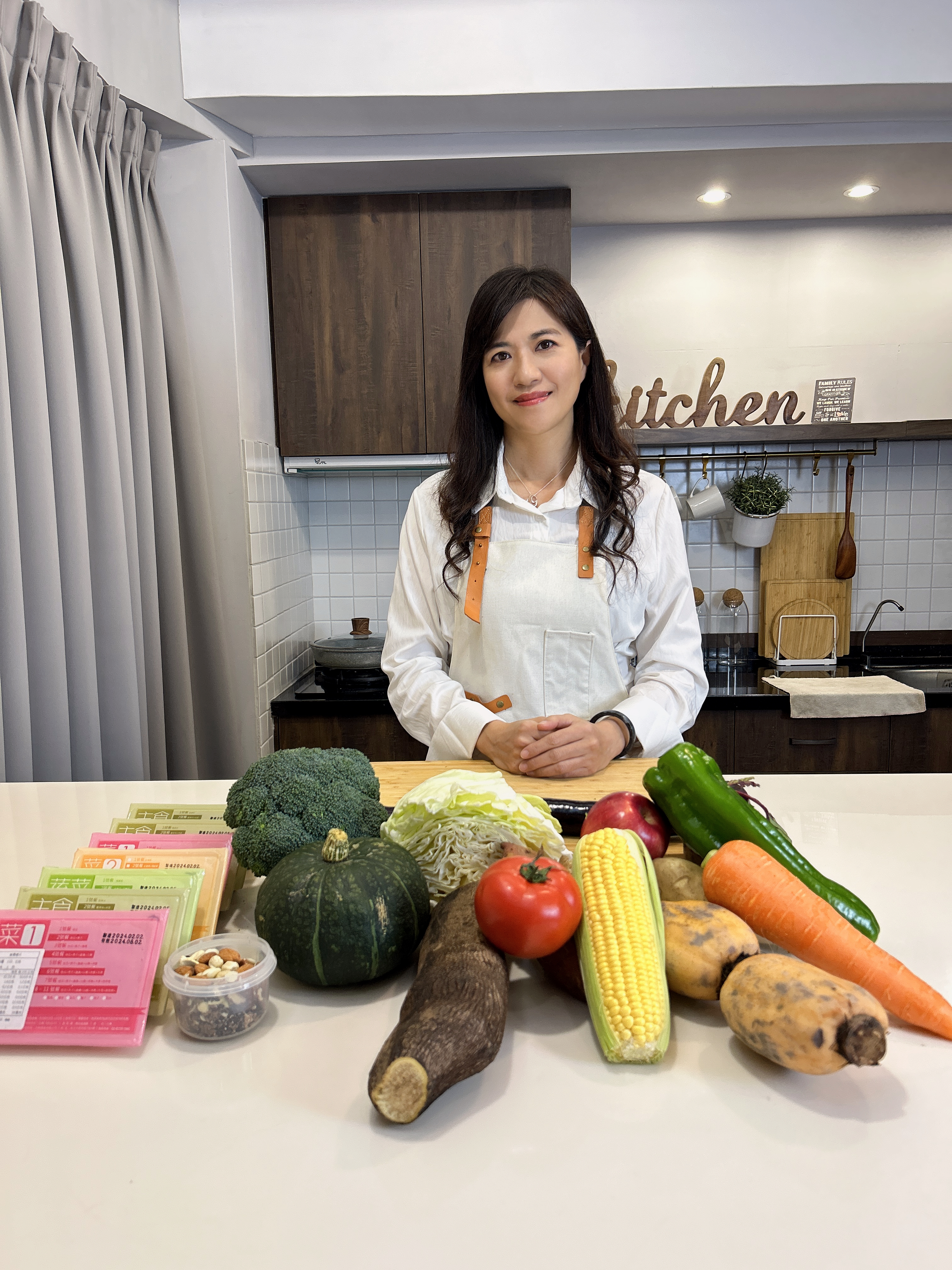 晴媽咪以多種食物調製的細緻稠密無顆粒彩虹食物泥，是讓牙口不好的樂齡長輩、咀嚼困難者攝取均衡飲食的最佳選擇。（天晴工作坊提供）