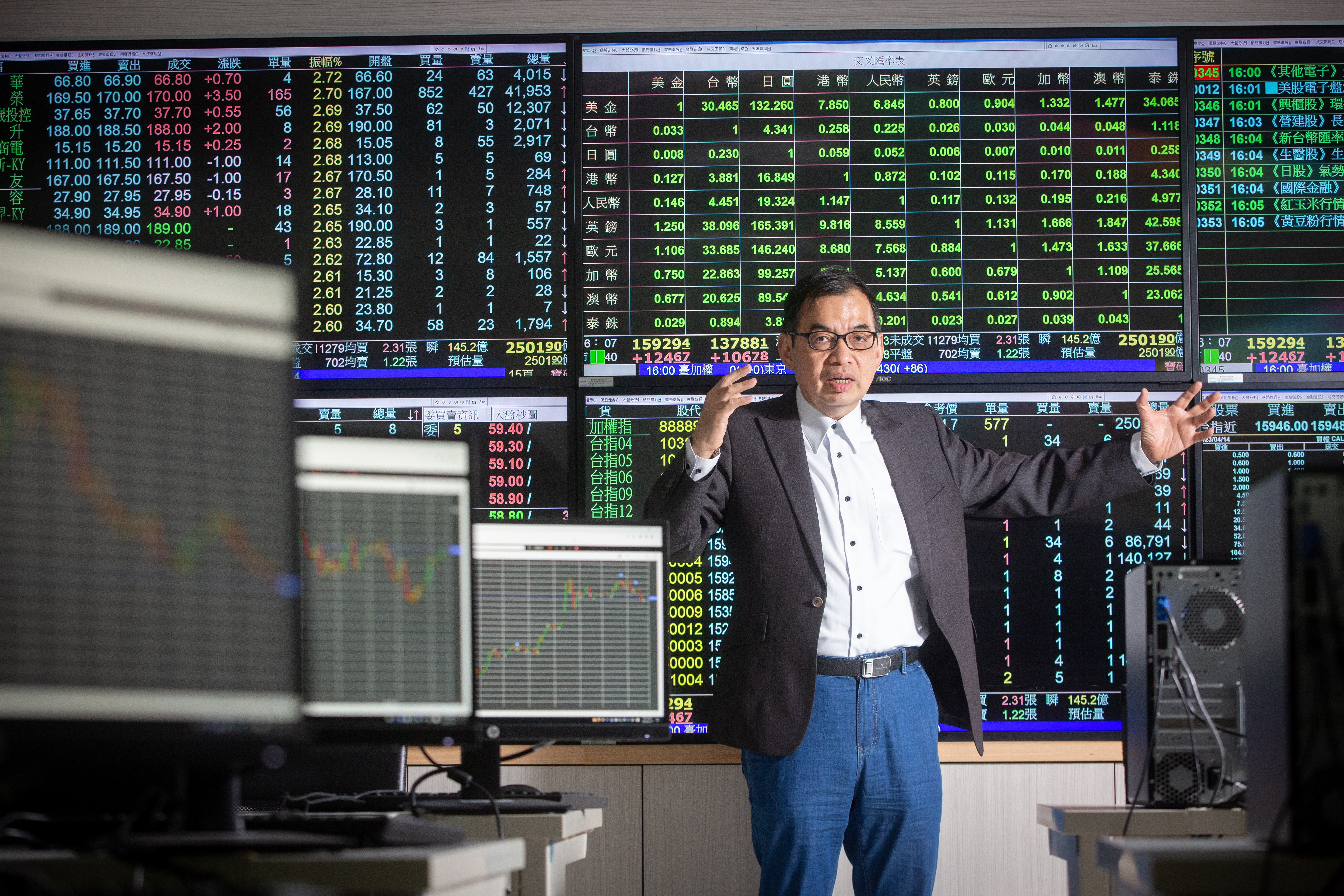 億元教授鄭廳宜建議小資族定期定額買進美債ETF，在高利率時種棵大樹，放著就會贏。